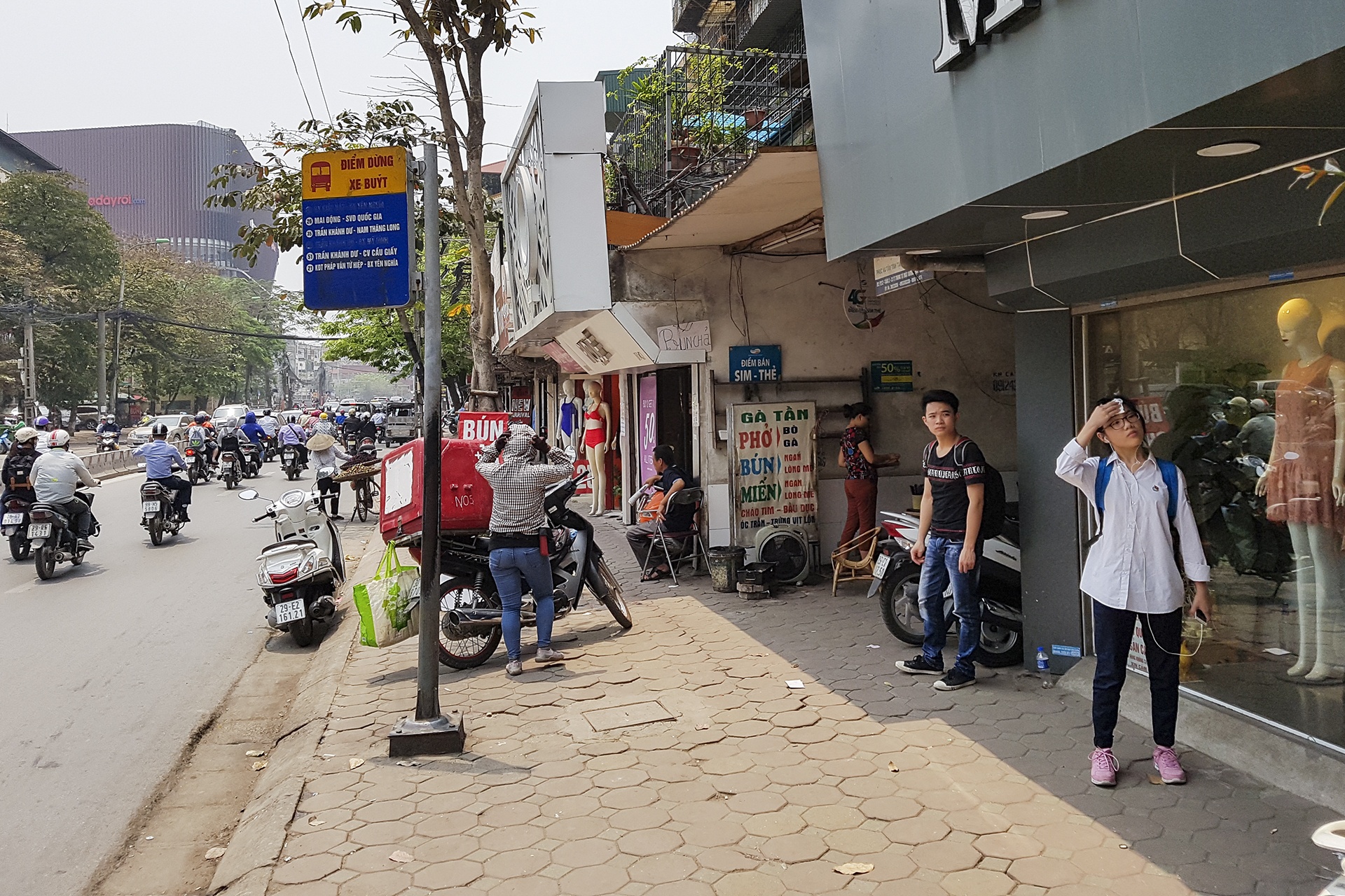 nắng nóng đầu mùa ở Hà Nội ảnh 3 nang nong dau mua o Ha Noi anh 3