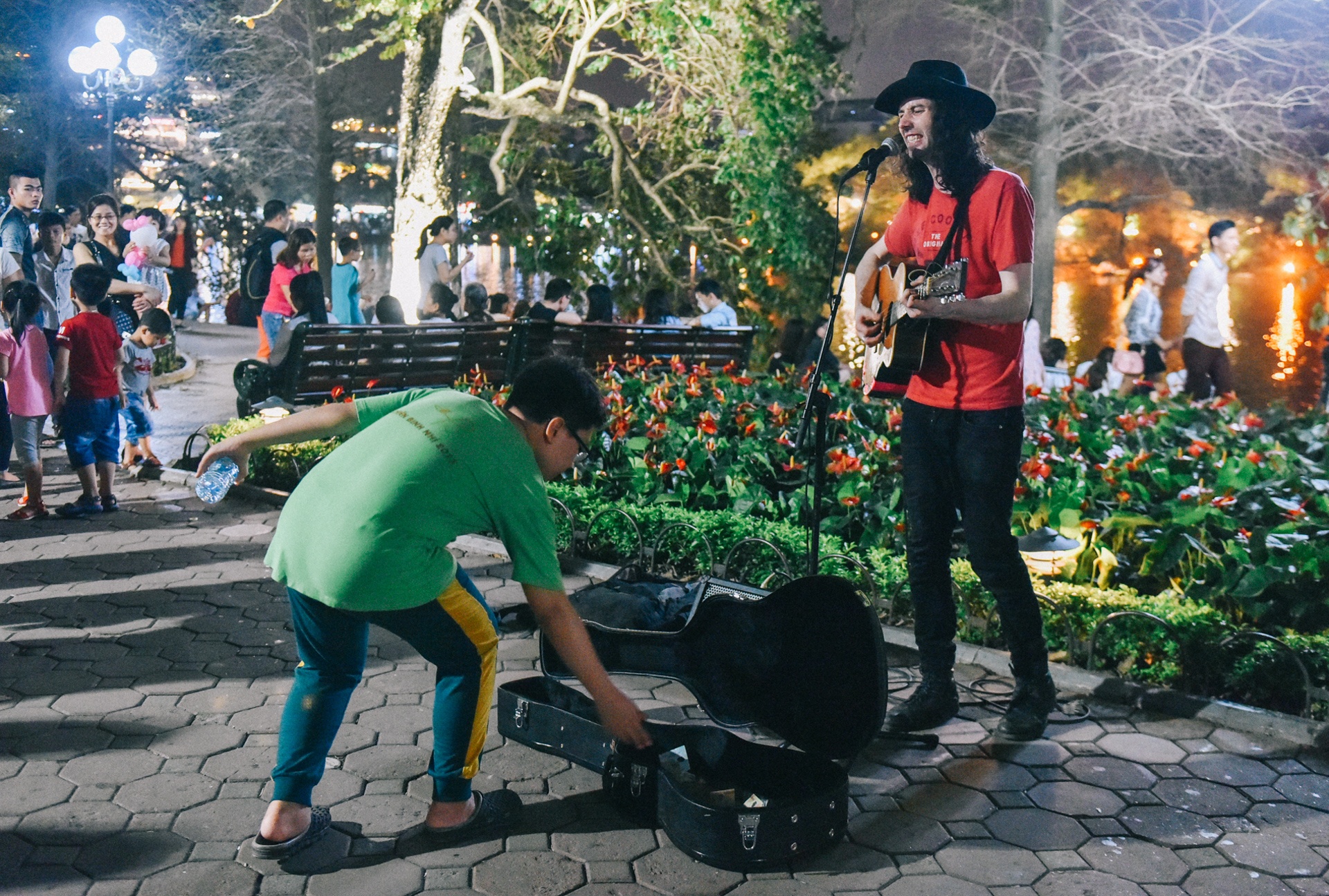 kiem song o pho di bo anh 7