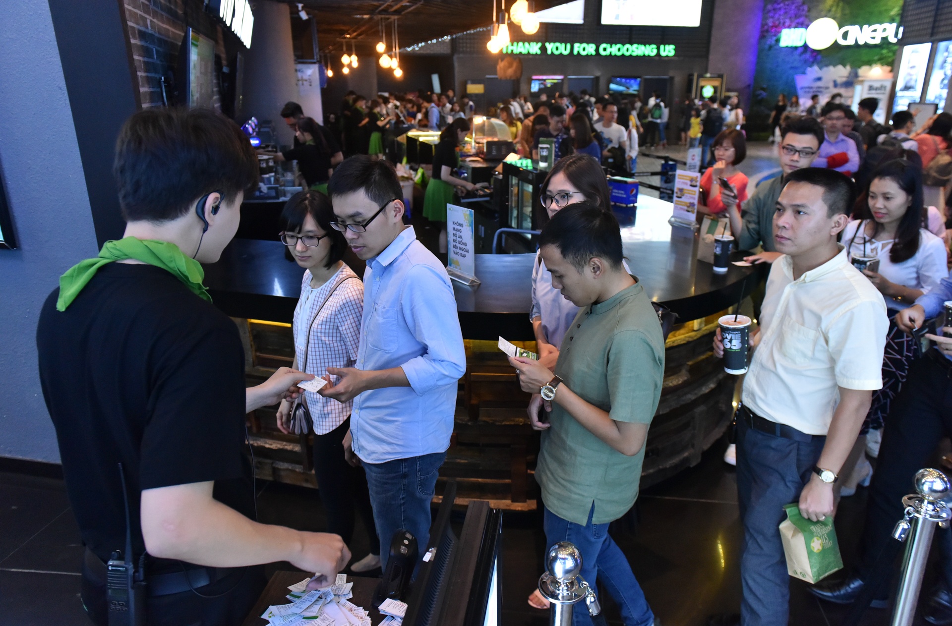 cháy vé vì Fast & Furious 8 ảnh 5 chay ve vi Fast & Furious 8 anh 5