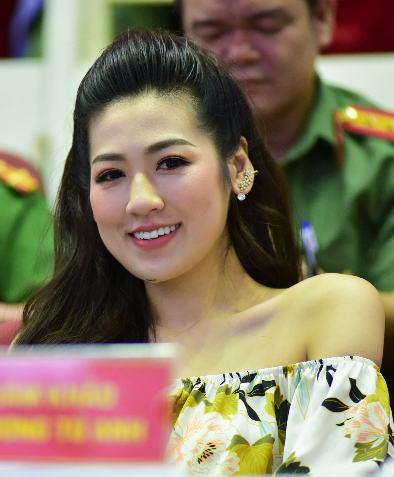 Nữ công an tương lai nhảy dân vũ  ảnh 10 Nu cong an tuong lai nhay dan vu anh 10