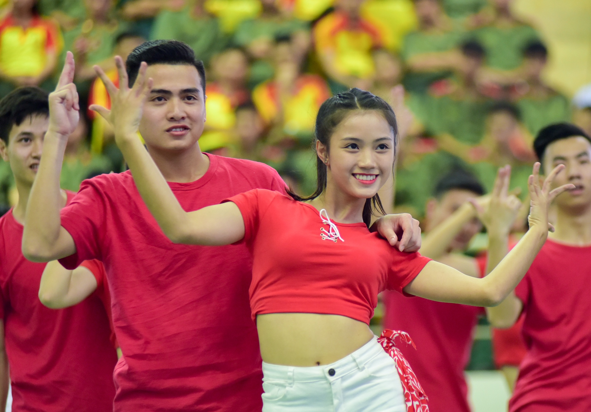 Nữ công an tương lai nhảy dân vũ  ảnh 8 Nu cong an tuong lai nhay dan vu anh 8