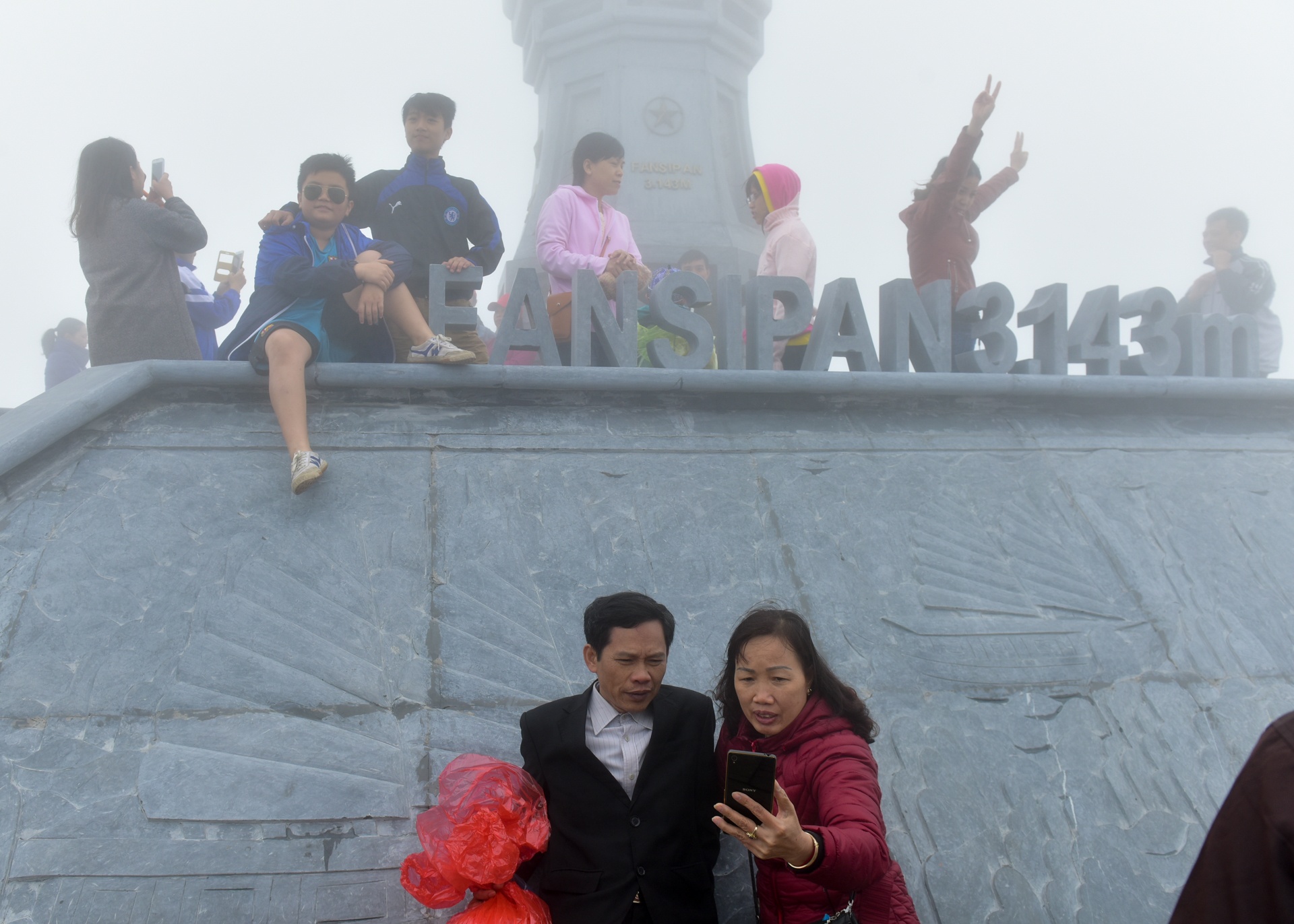 Fansinpan that thu ngay nghi le anh 12