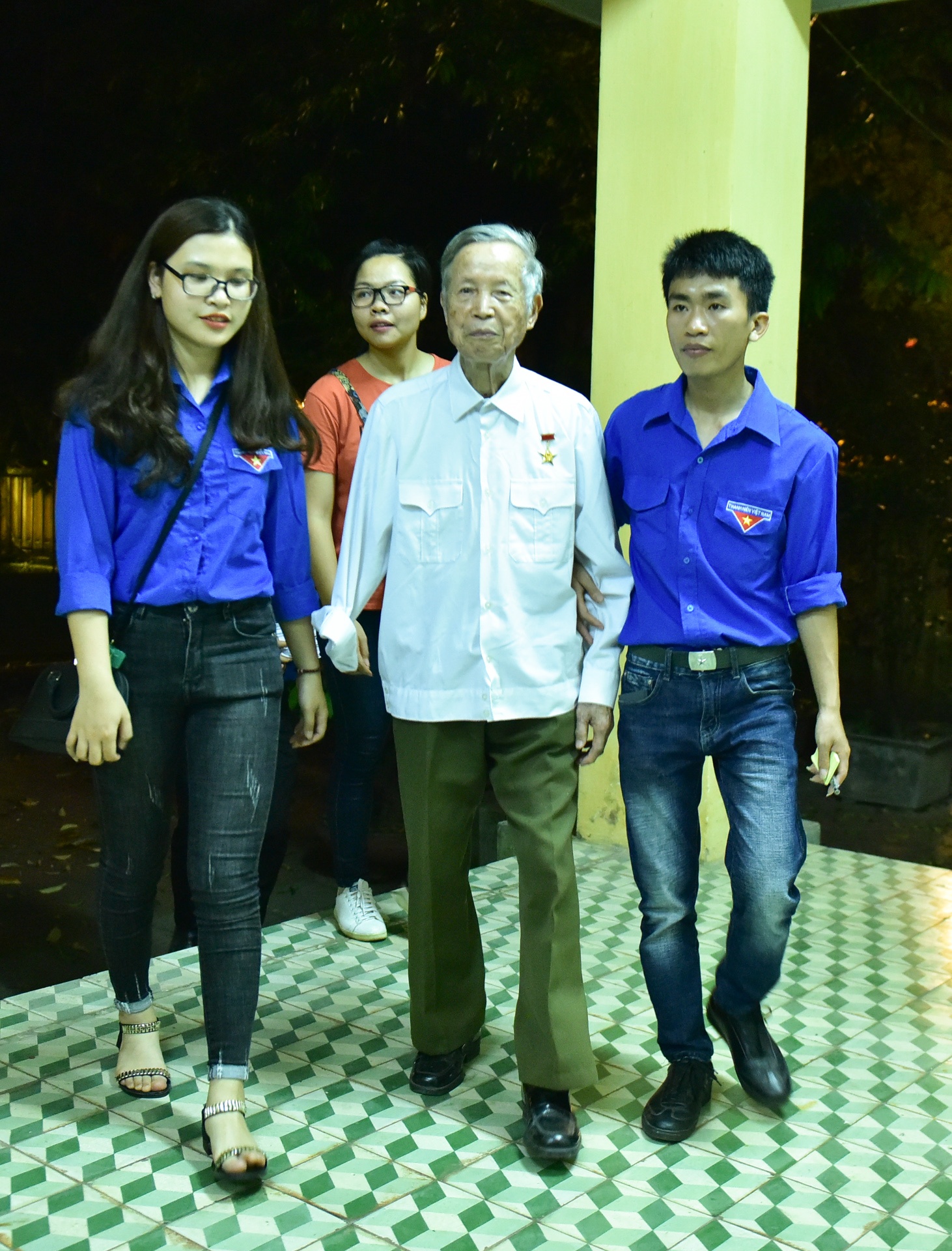 Anh hung La Van Cau vieng Dai tuong anh 2