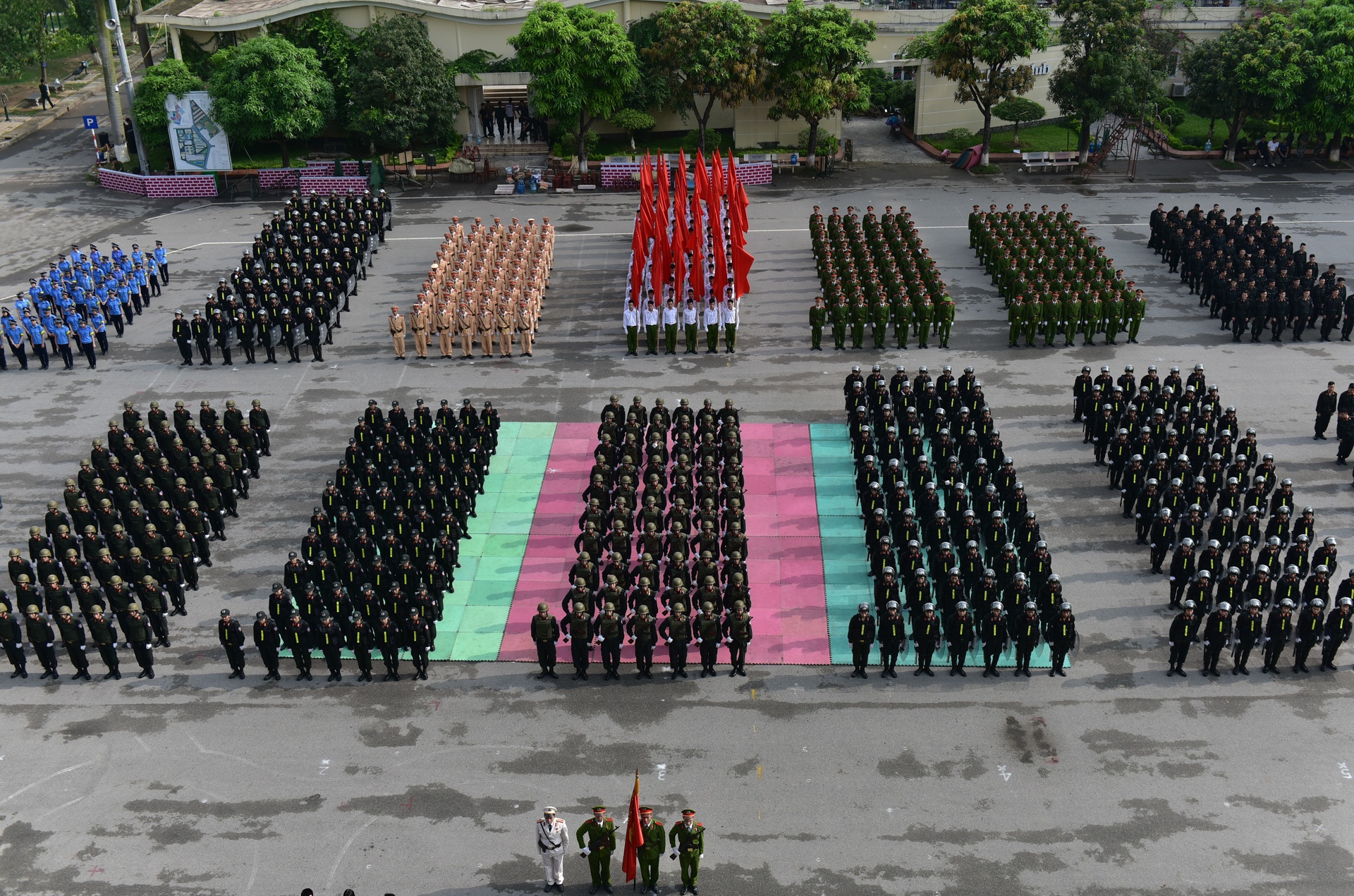 canh sat tuong lai bieu dien vo thuat anh 1