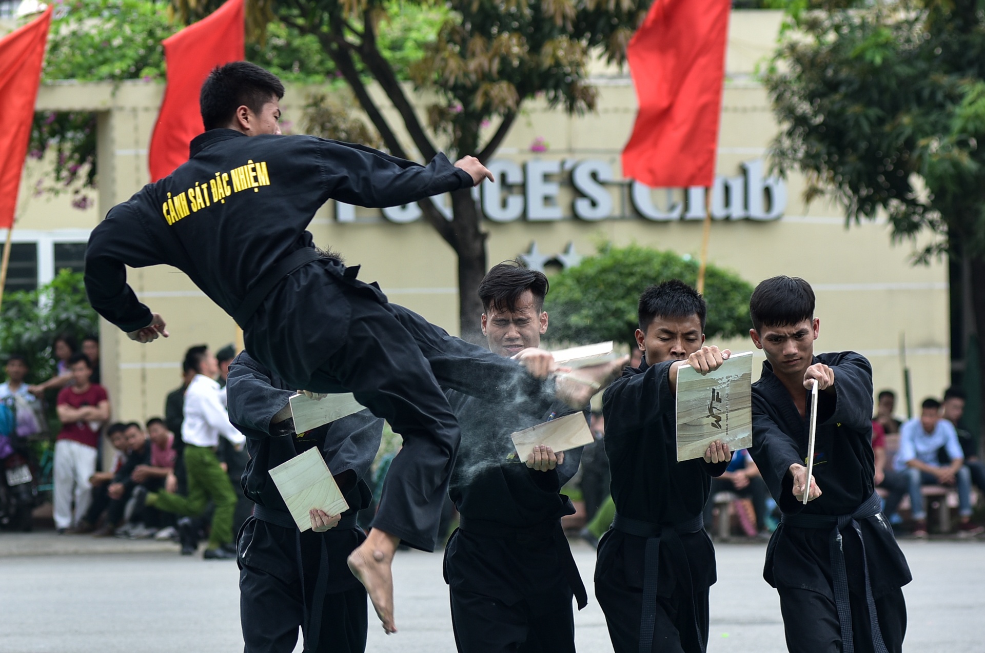 canh sat tuong lai bieu dien vo thuat anh 5