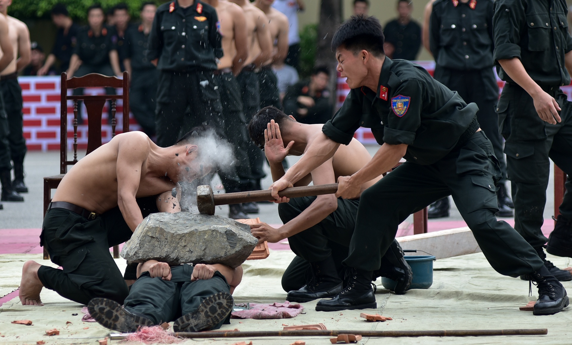 canh sat tuong lai bieu dien vo thuat anh 6