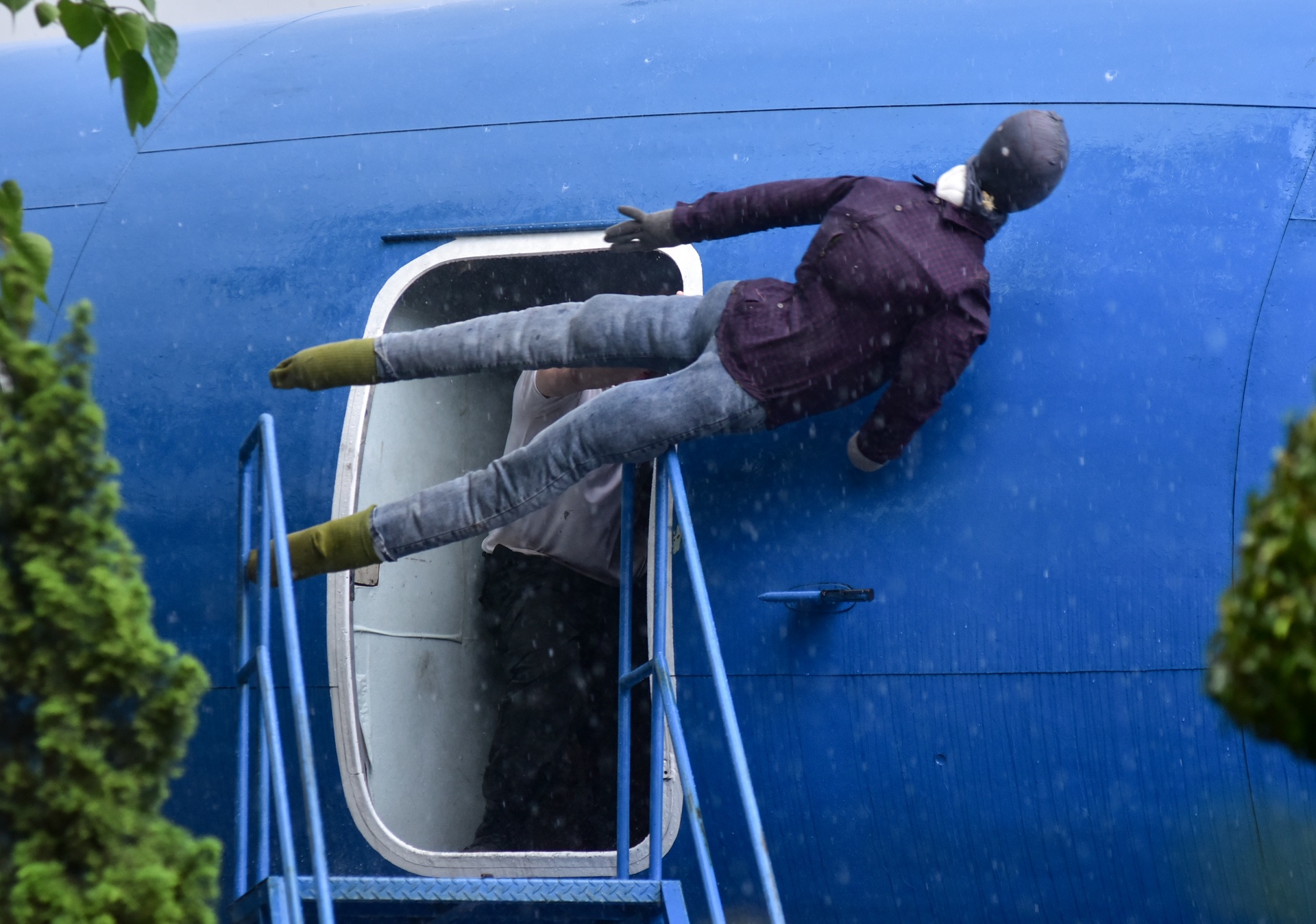 Dien tap giai cuu con tin trong mua anh 7