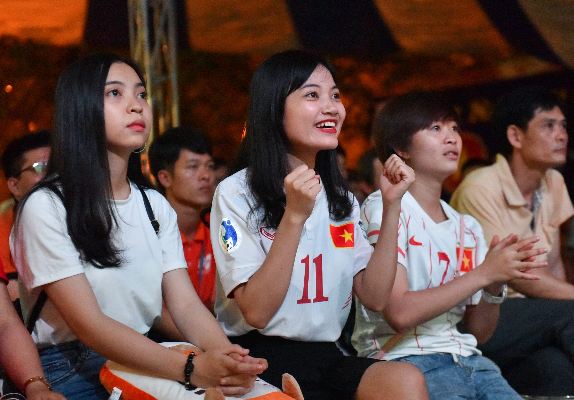 ban gai Quang Hai co vu u20 Viet Nam anh 3