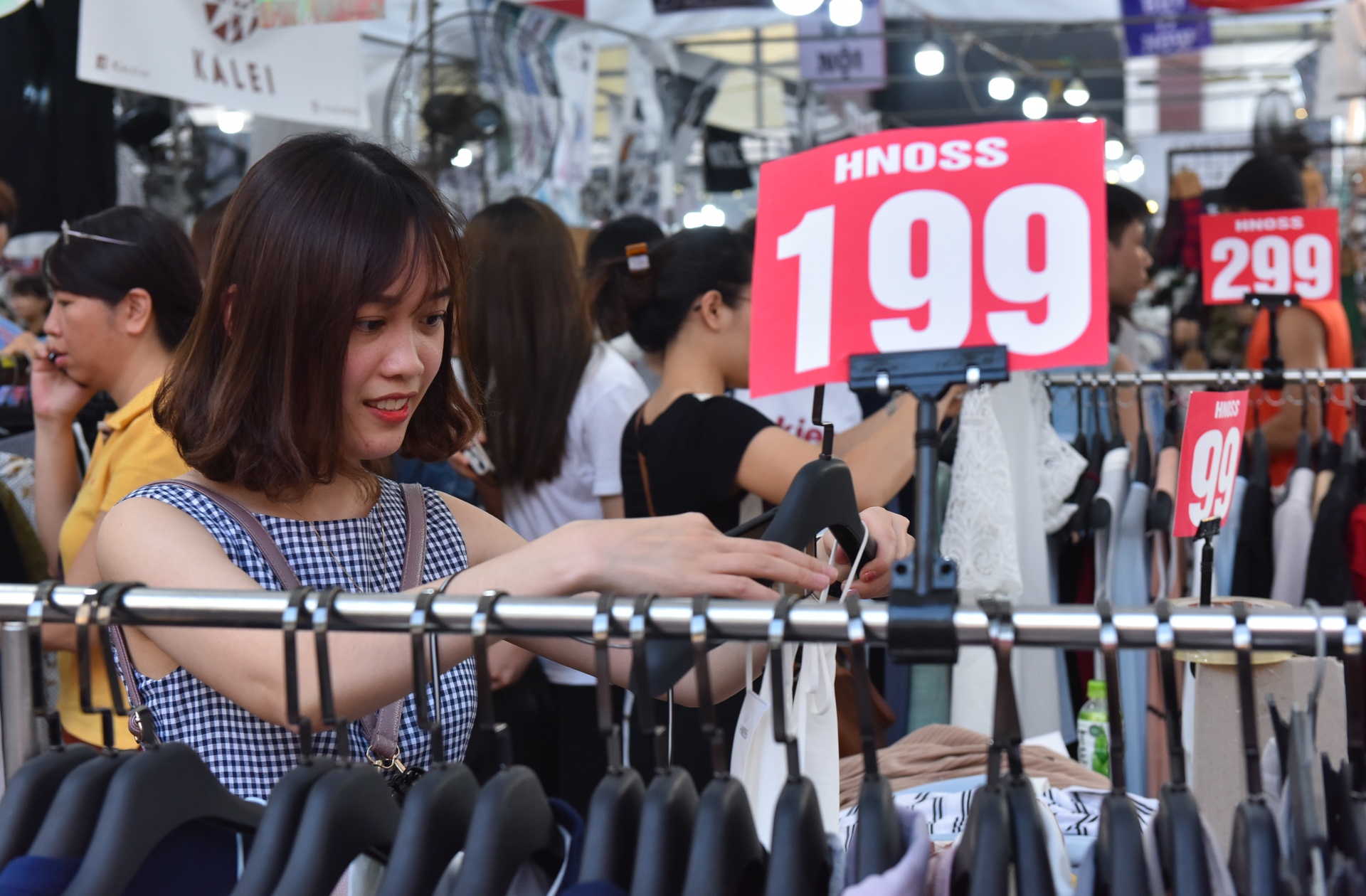 Hoi cho cuoi tuan cua Sai Gon ra Ha Noi, thu hut hang nghin ban tre hinh anh