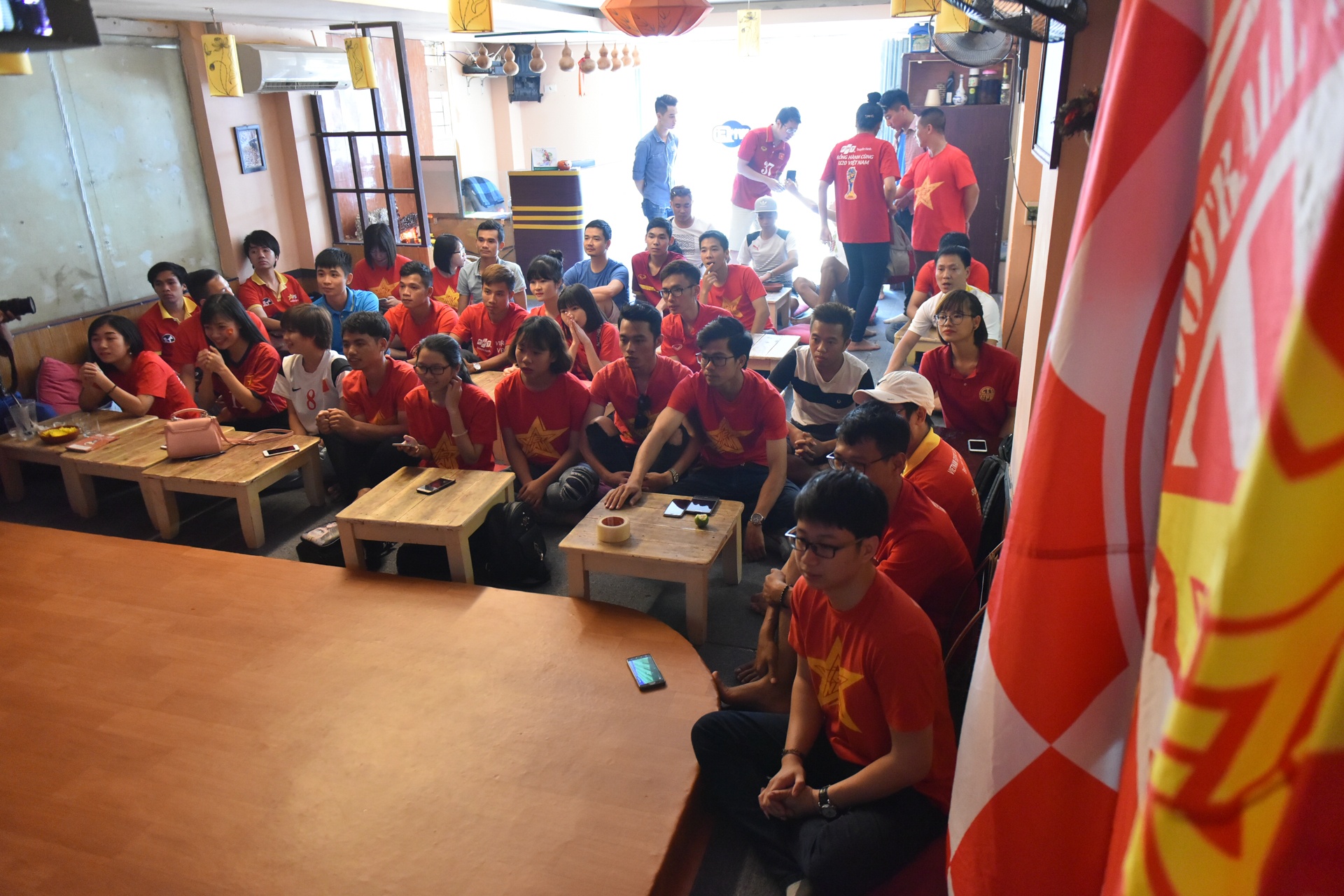 Co dong vien khoc sau tran thua cua U20 Viet Nam anh 2