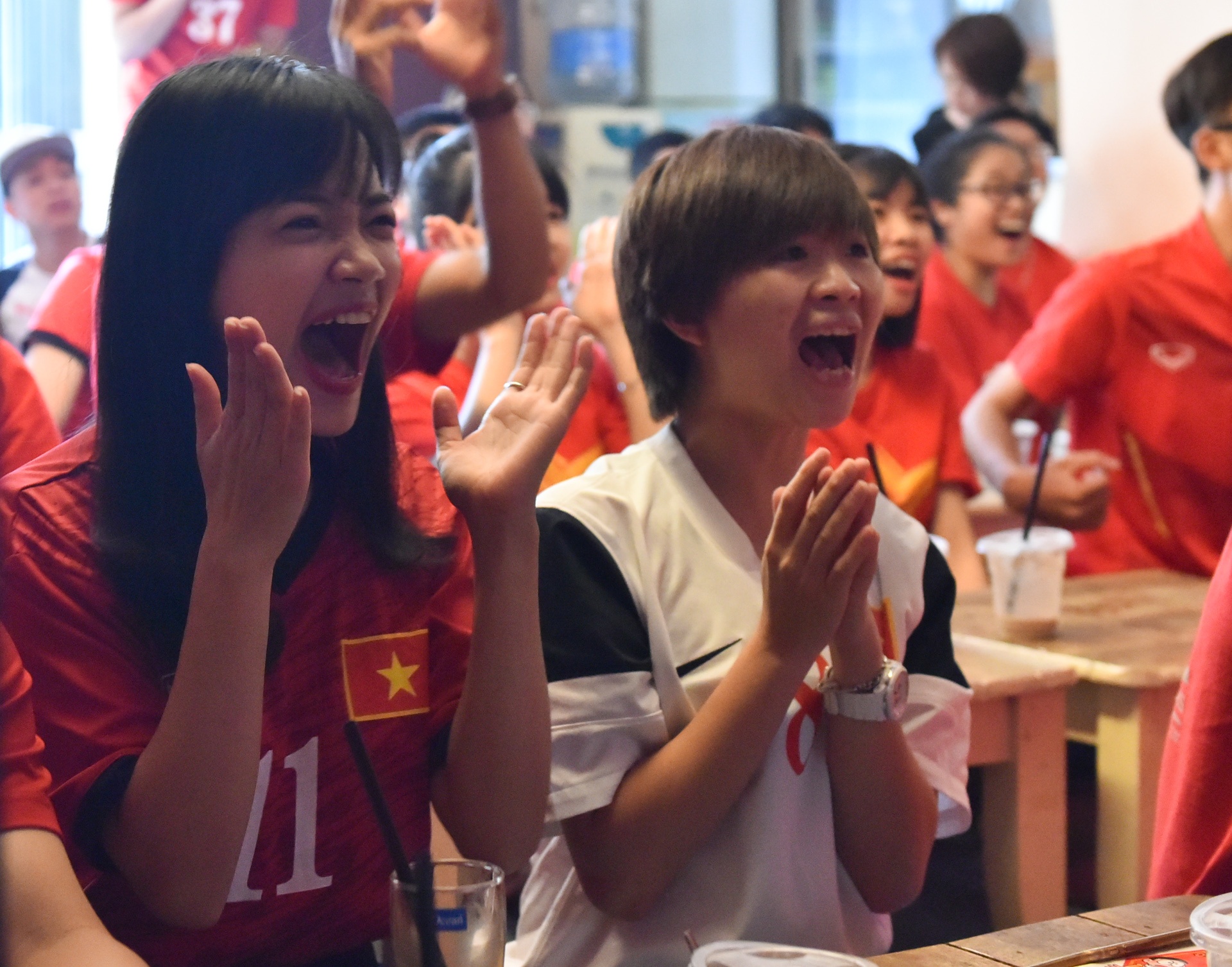 Co dong vien khoc sau tran thua cua U20 Viet Nam anh 4