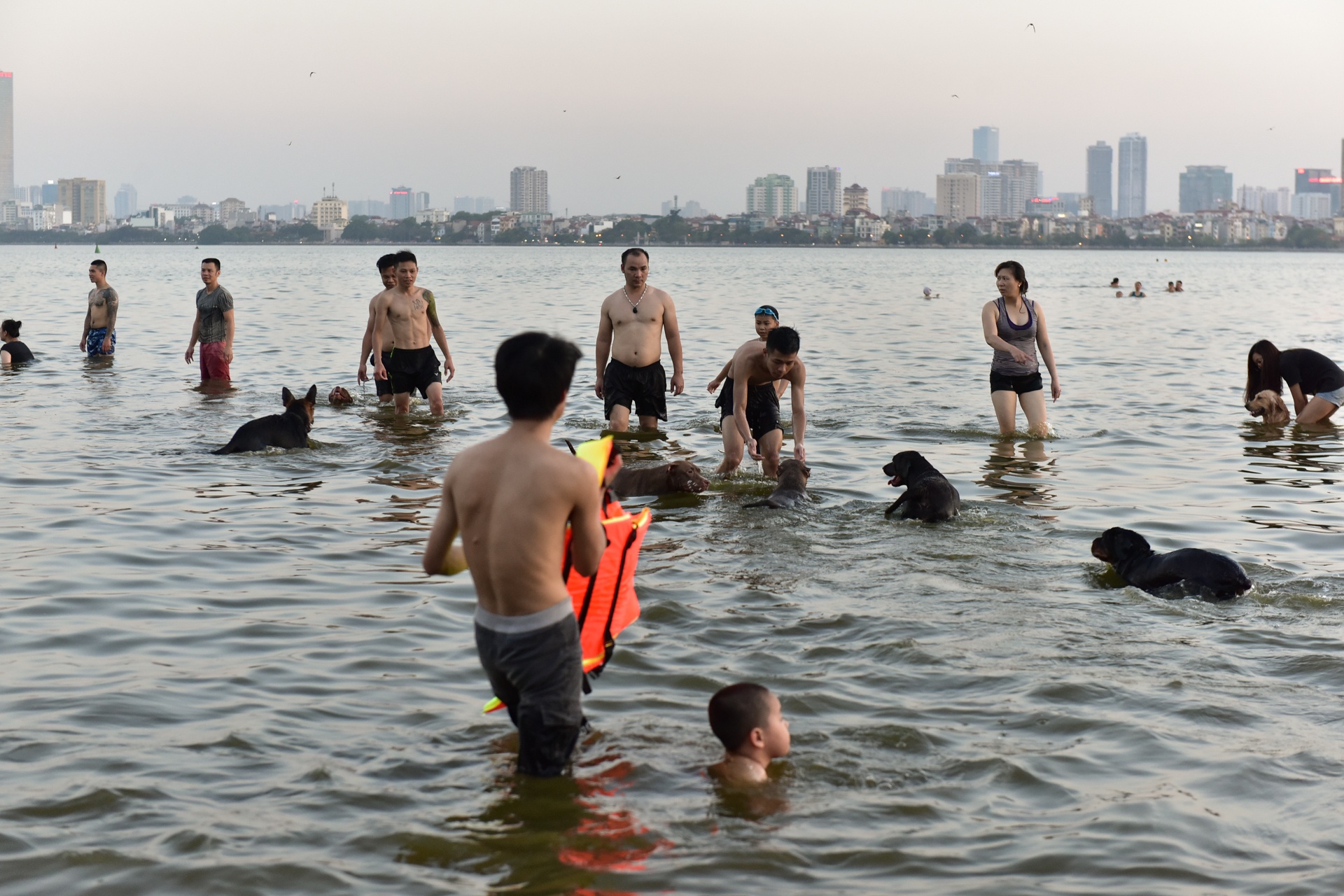 Nang nong ky luc tai Ha Noi anh 10