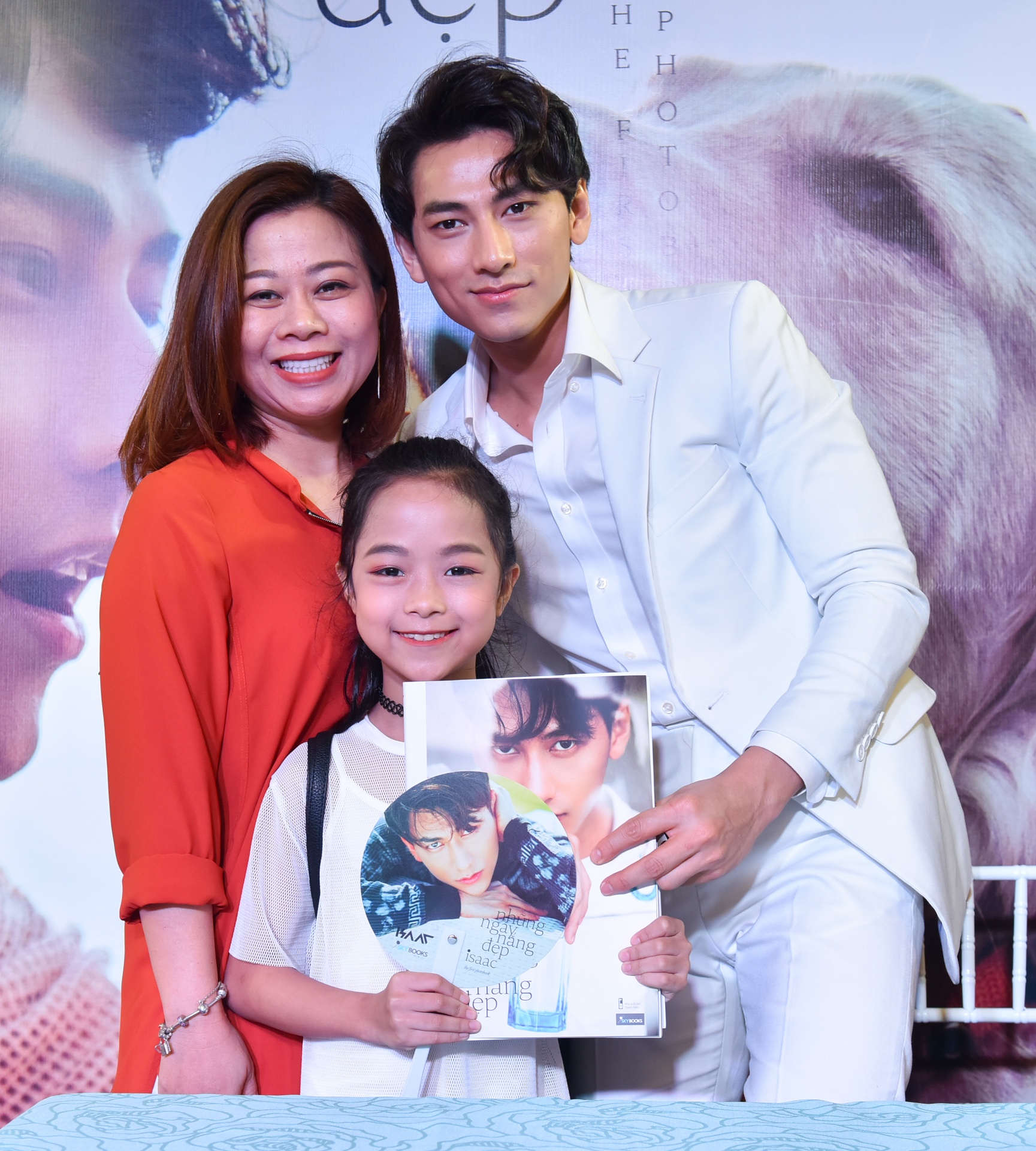 Issac lam sach anh anh 13