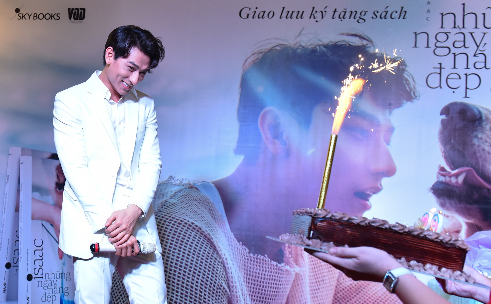 Issac lam sach anh anh 6