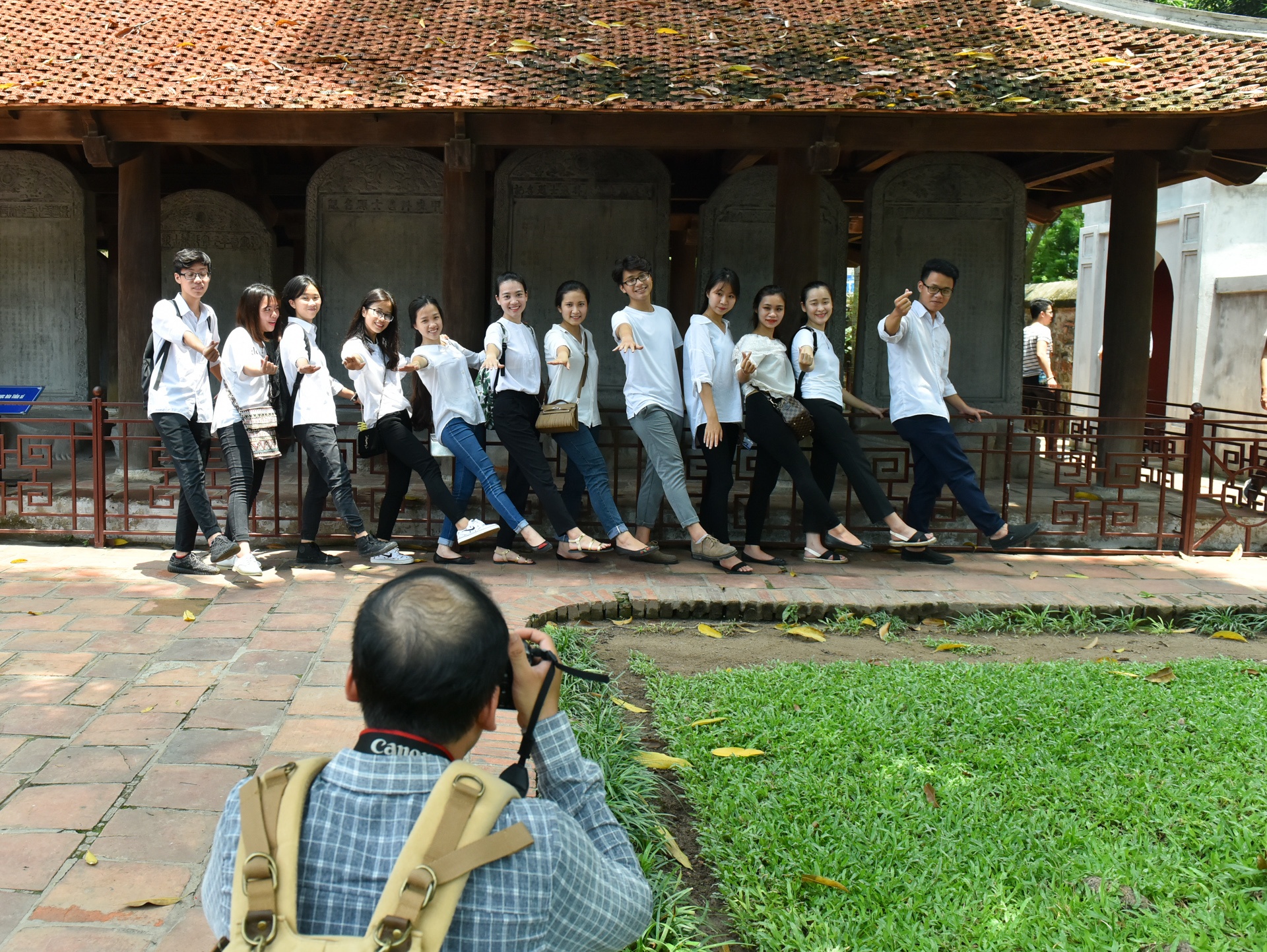 si tu den van mieu cau may anh 7