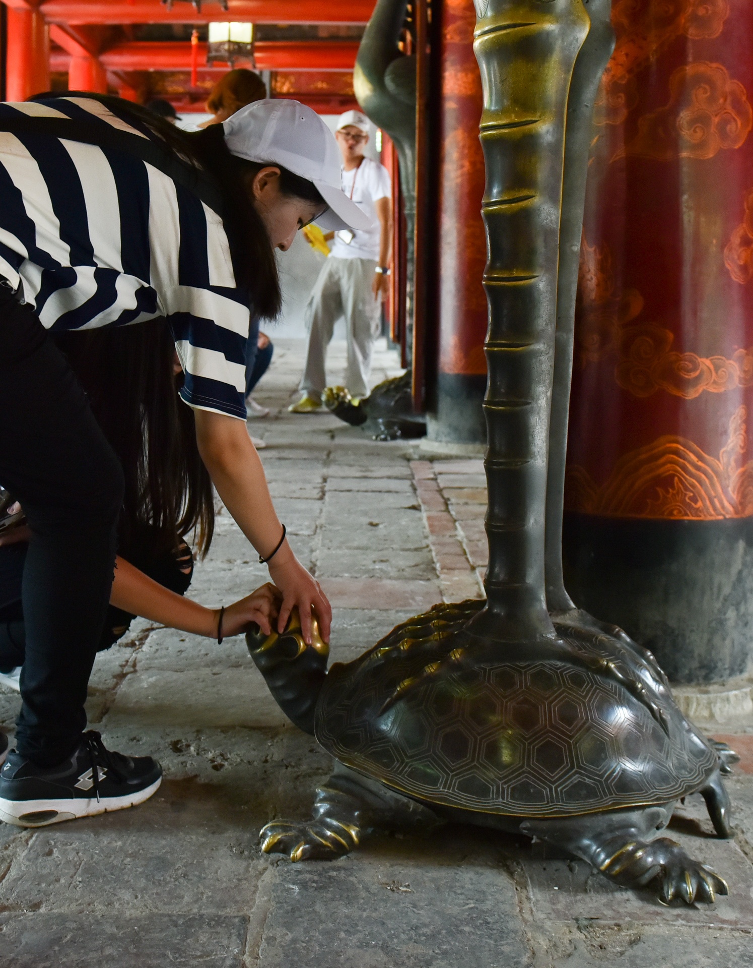 si tu den van mieu cau may anh 9