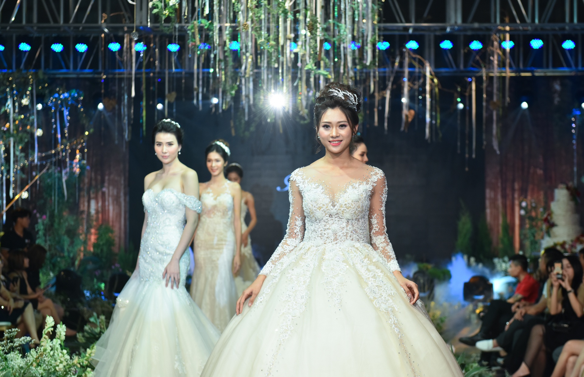 nhung mau vay cuoi moi nhat nam 2017 anh 1