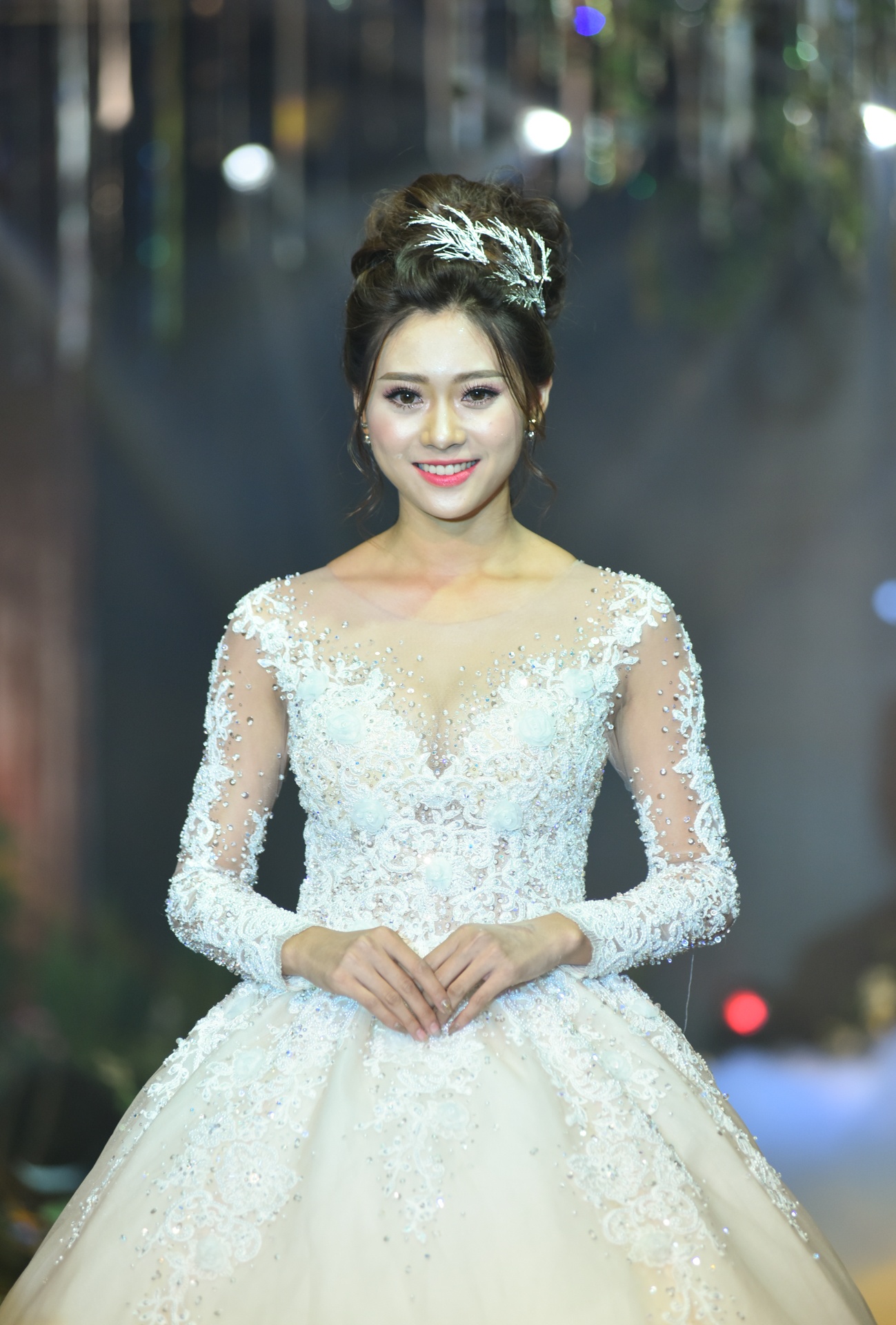 nhung mau vay cuoi moi nhat nam 2017 anh 4