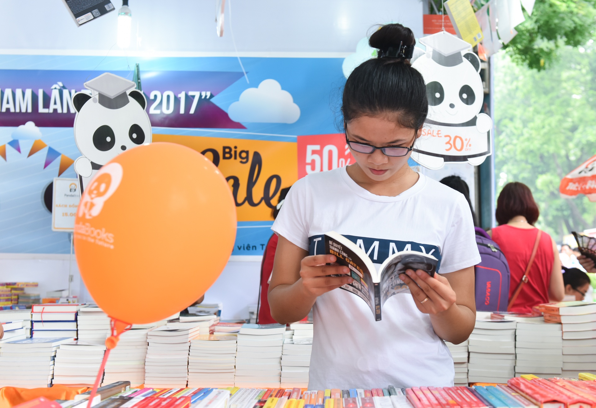 Hội chợ sách quốc tế việt nam 2017 ảnh 6 Hoi cho sach quoc te viet nam 2017 anh 6
