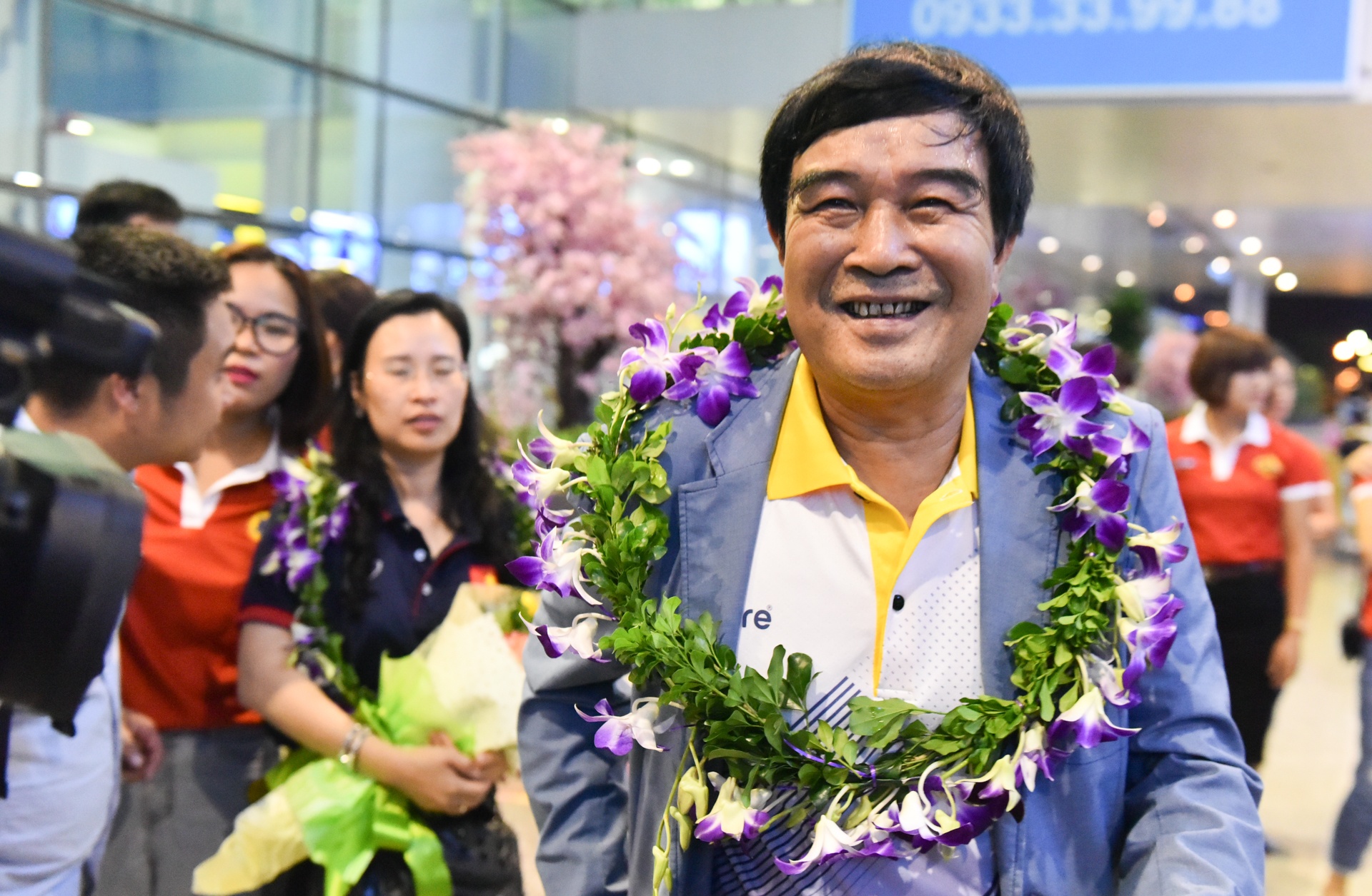 doi bong da nu tro ve anh 2