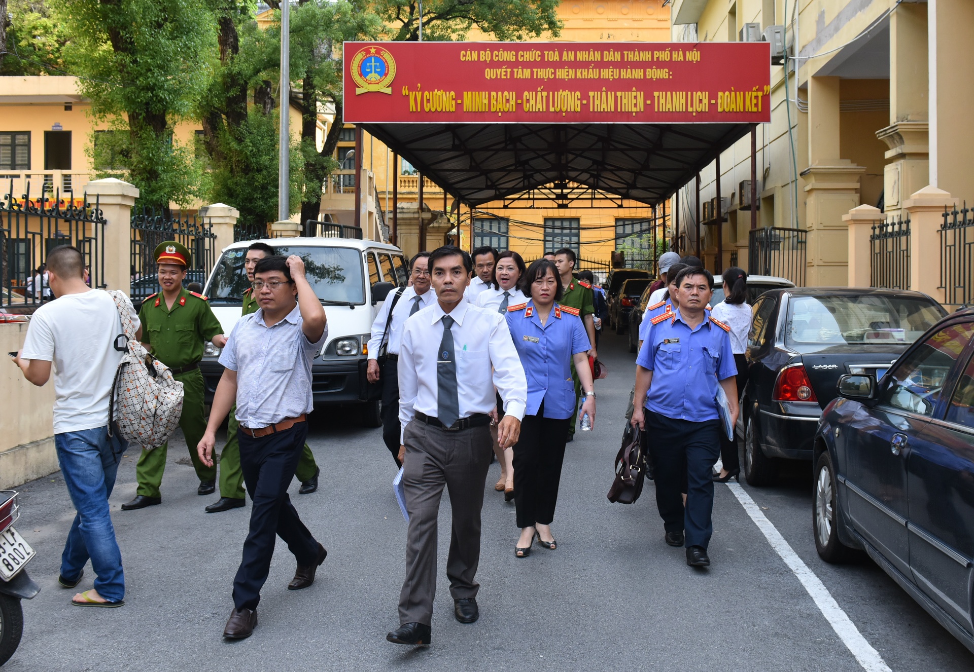 Xét xử Hà Văn Thắm ảnh 7 Xet xu Ha Van Tham anh 7