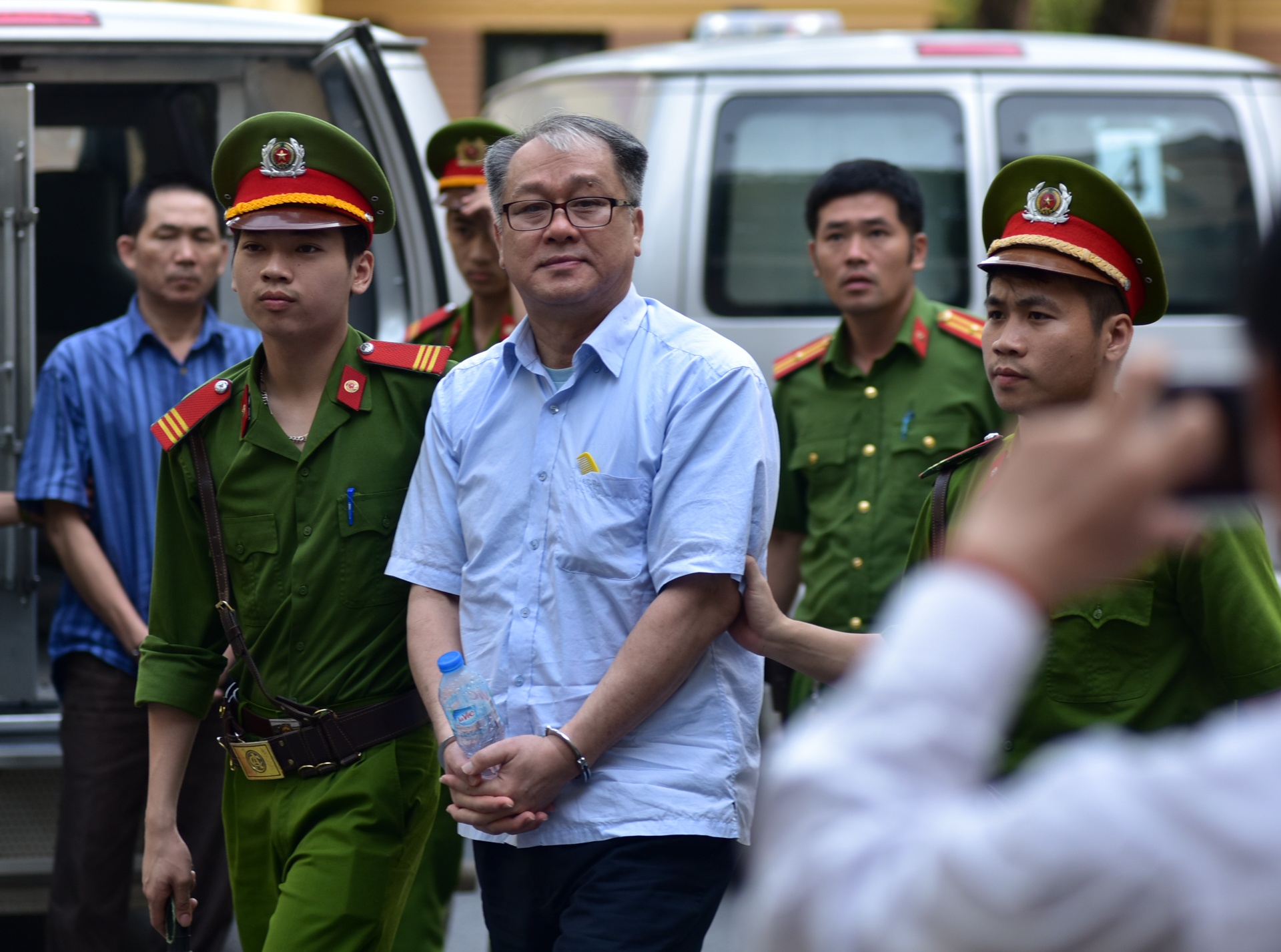 Xét xử Hà Văn Thắm ảnh 2 Xet xu Ha Van Tham anh 2