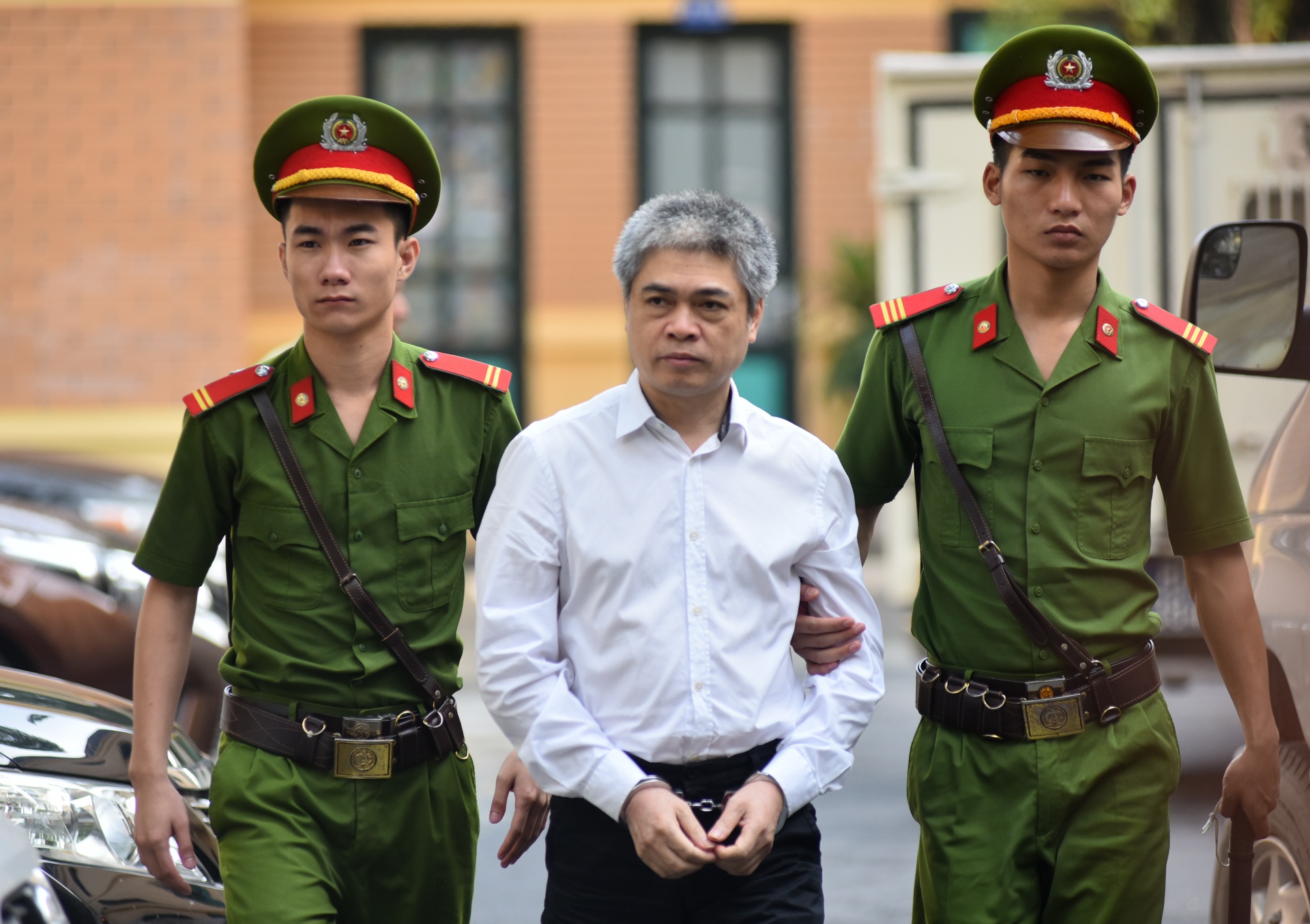 Luat su dong dac bao chua cho bi cao Nguyen Xuan Son hinh anh