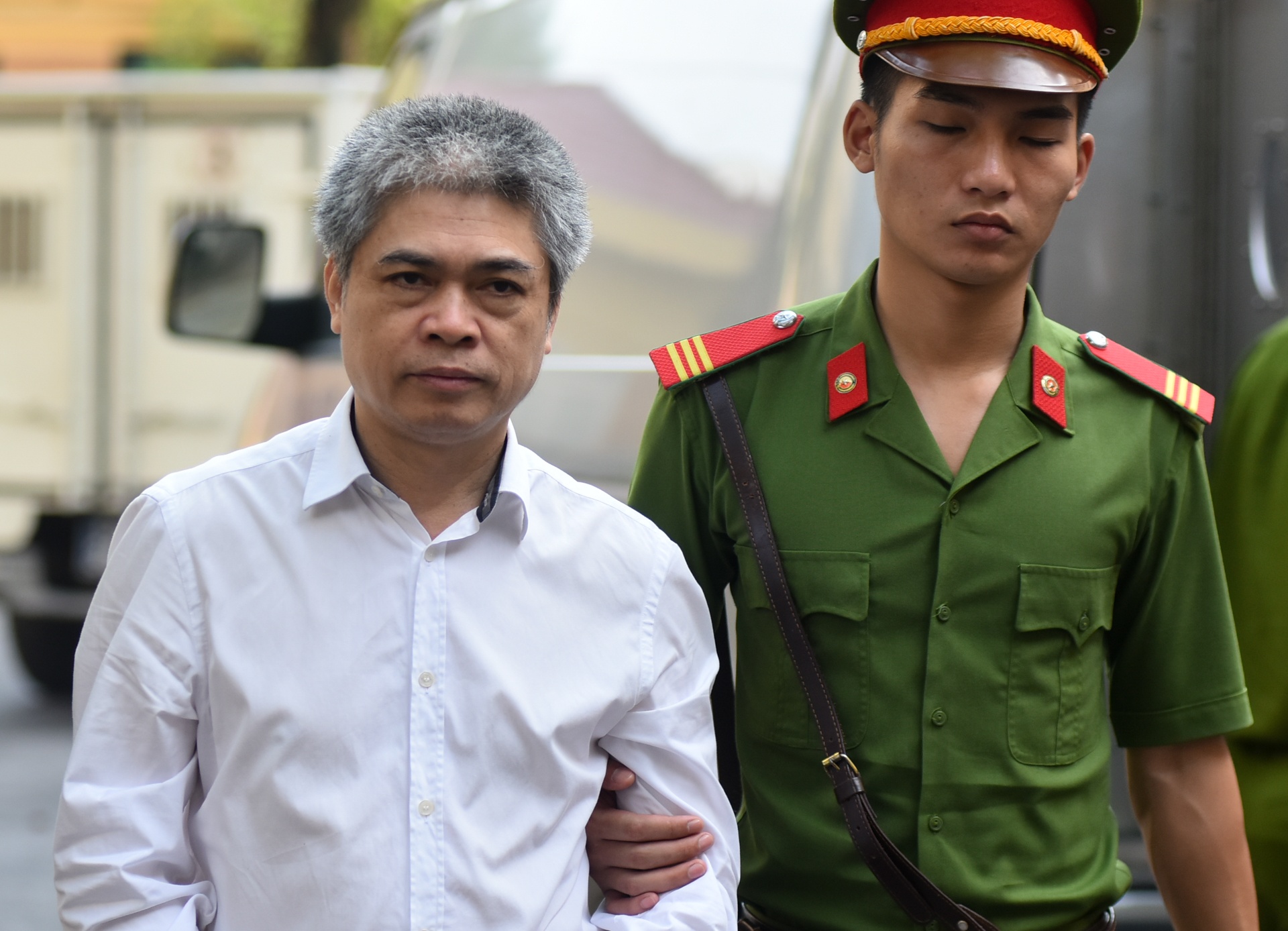 VKS cong bo de nghi tu hinh Nguyen Xuan Son, chung than Ha Van Tham hinh anh