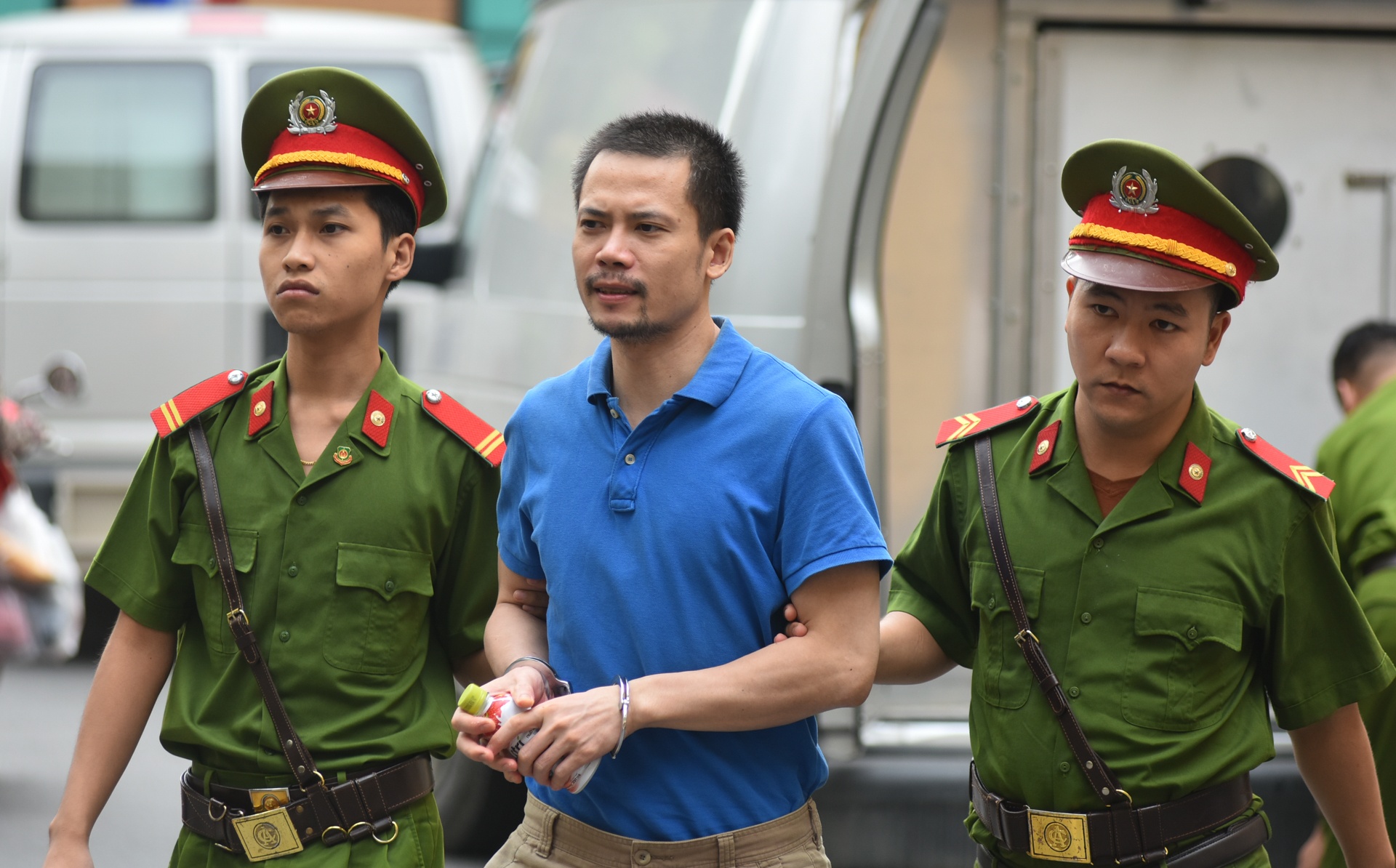 Luat su de nghi tra tu do cho em ho Nguyen Xuan Son hinh anh