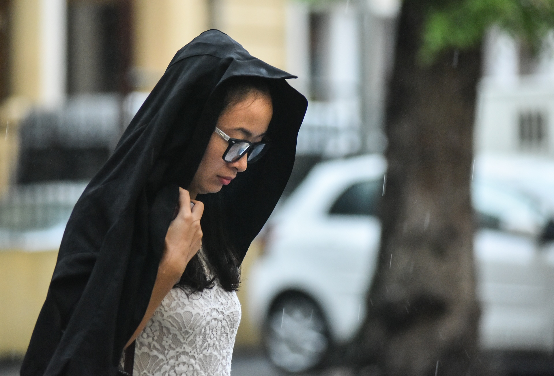 Nguyen pho tong giam doc Oceanbank khoc cam on Ha Van Tham hinh anh