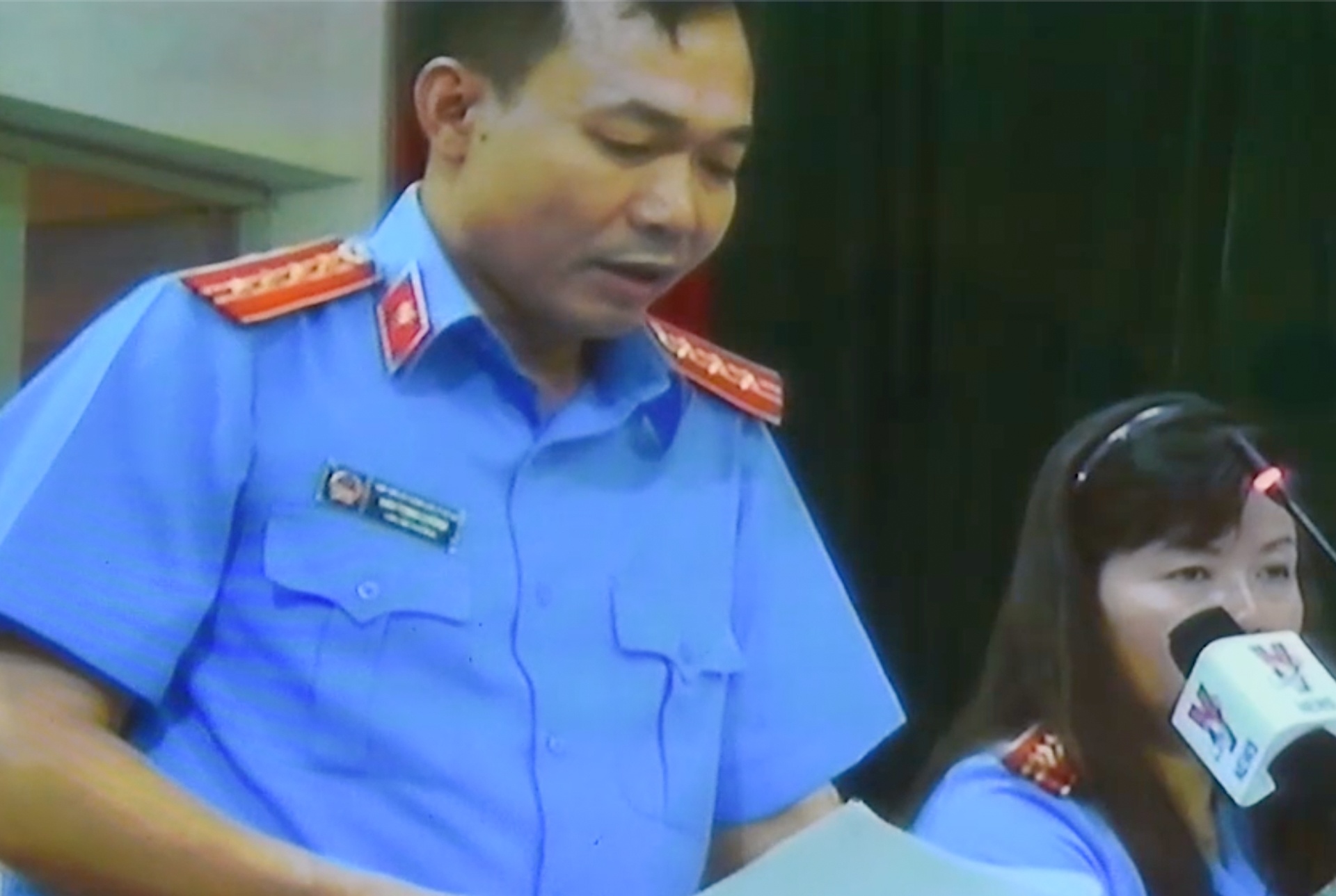 Dai dien VKS de nghi giam nhe hinh phat cho nhieu bi cao hinh anh