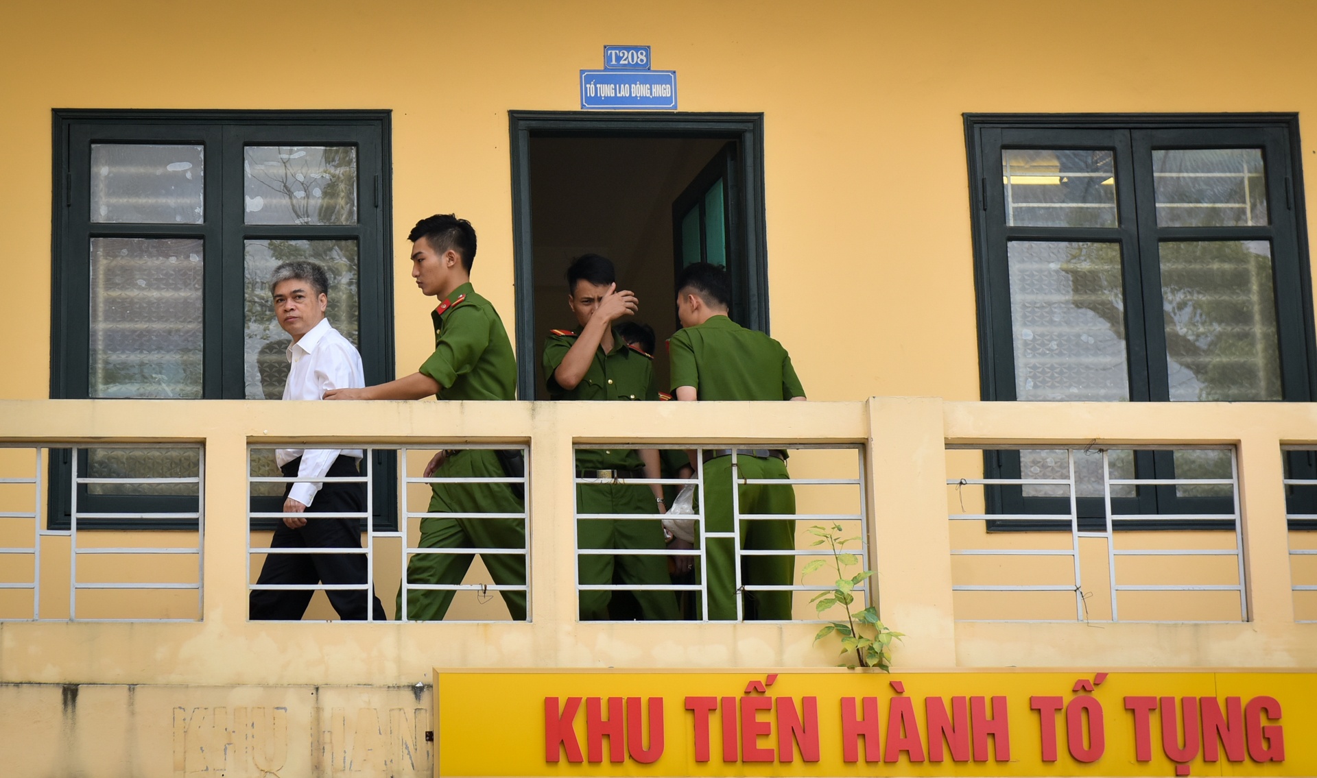 Tuyen an Ha Van Tham anh 2