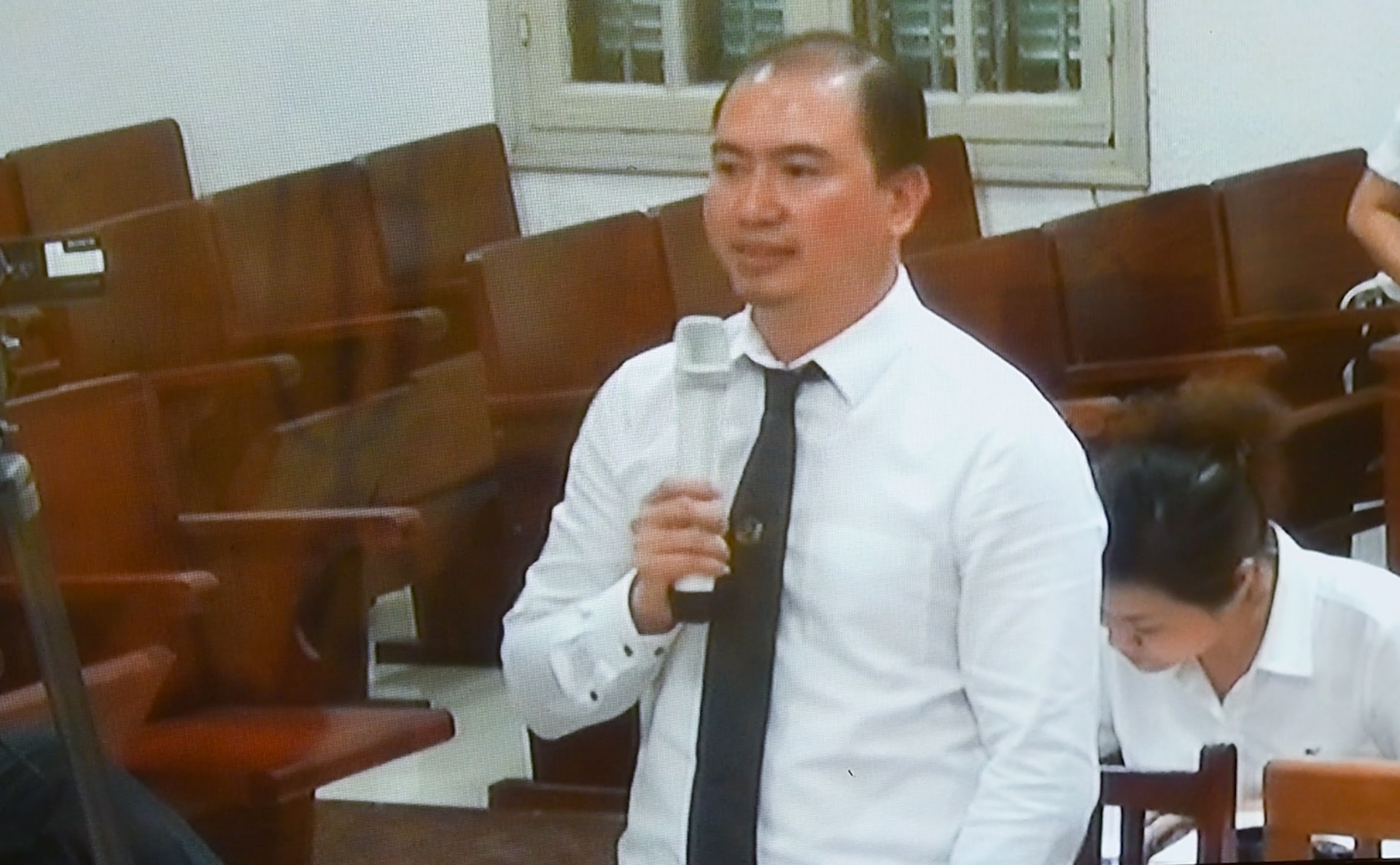 Luat su de xuat co phan hoa Housing Group hinh anh