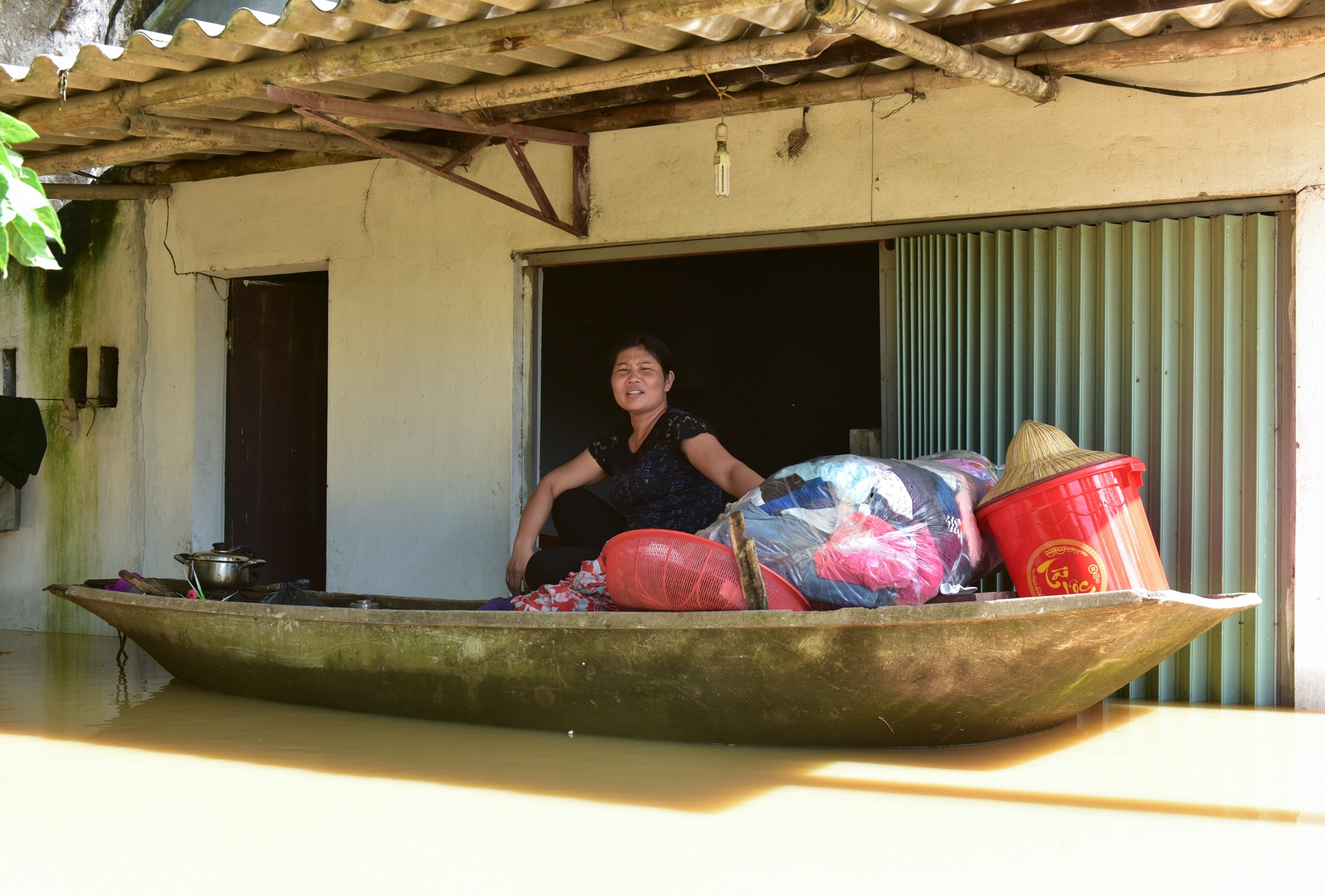 nuoc ngap den noc nha o Ninh Binh anh 8