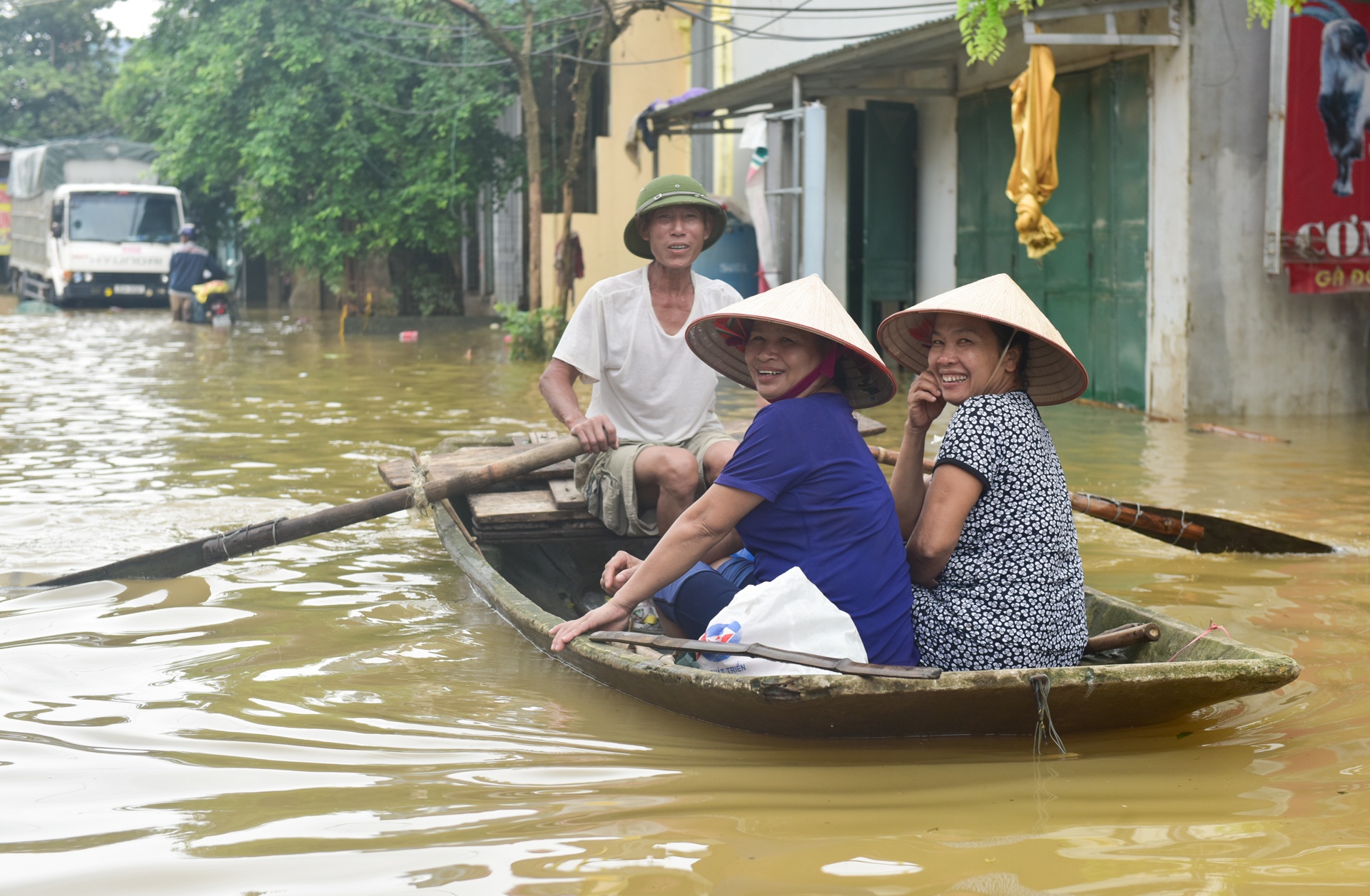 kiem tien trieu nho cho do qua duong anh 5