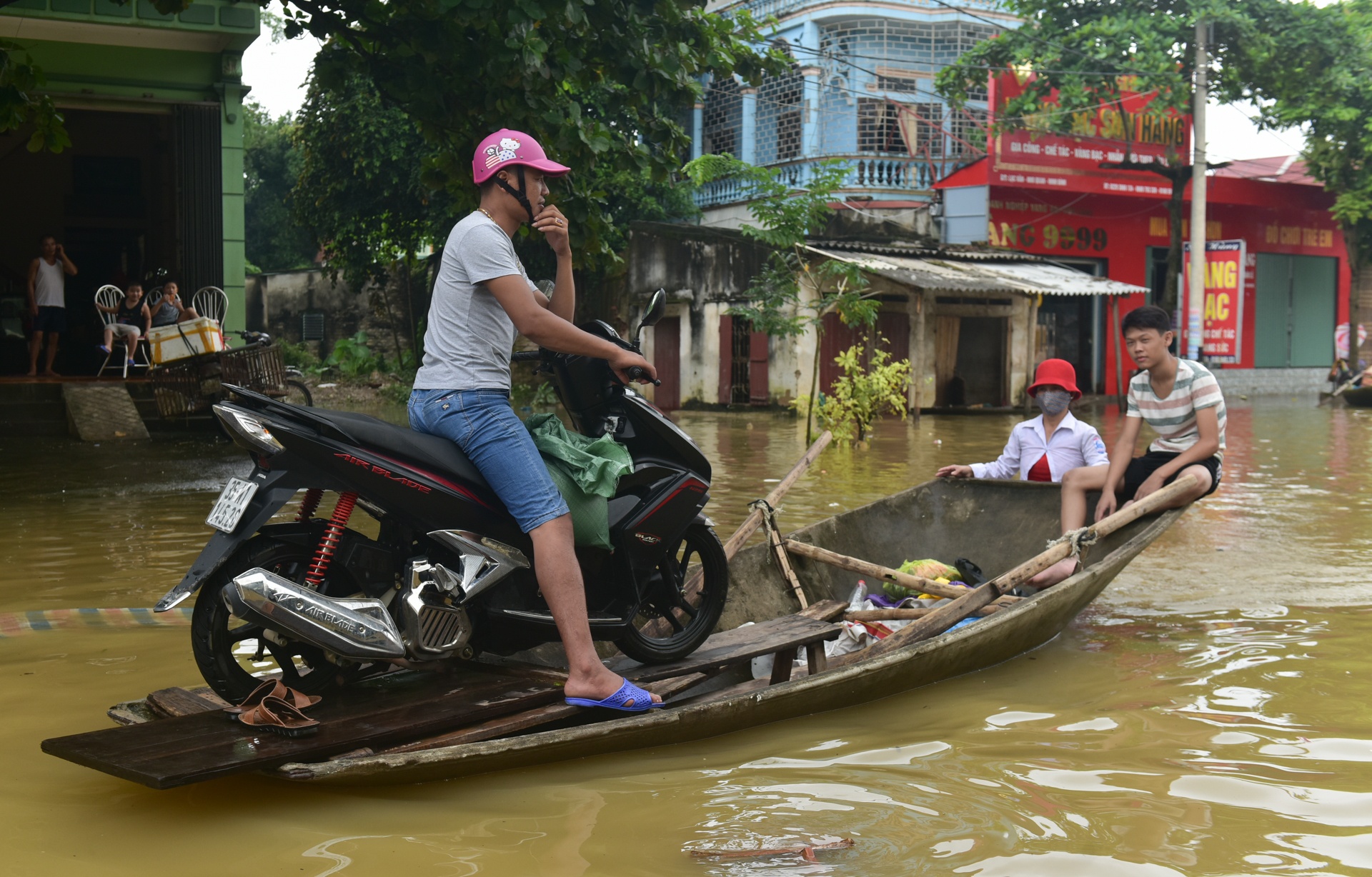 Cho do qua duong kiem tien trieu o Ninh Binh hinh anh