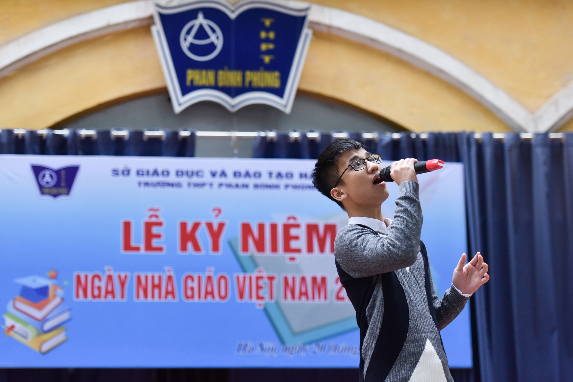 Ngay Nha giao Viet Nam anh 2
