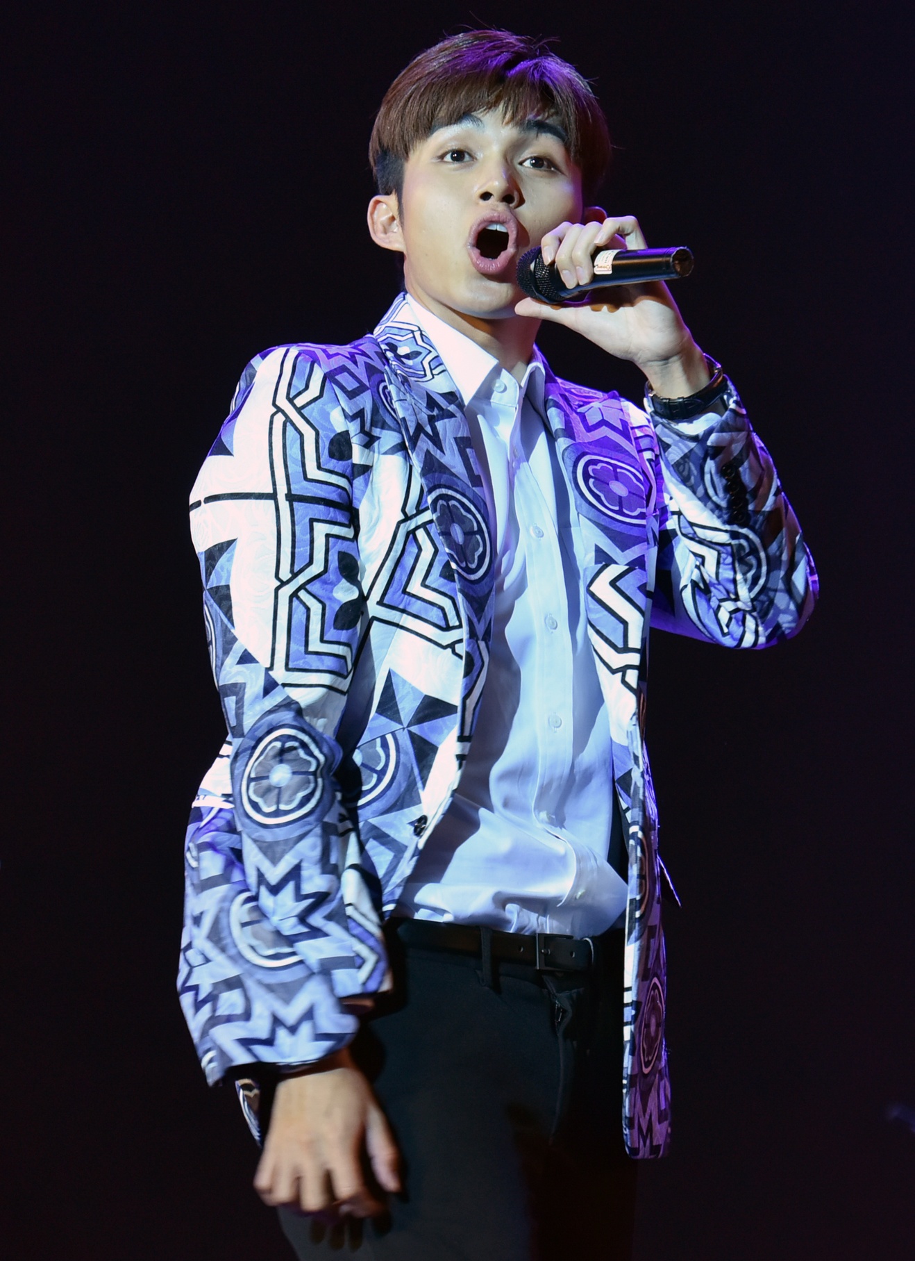 Dong Nhi hat Co ba Sai Gon anh 4