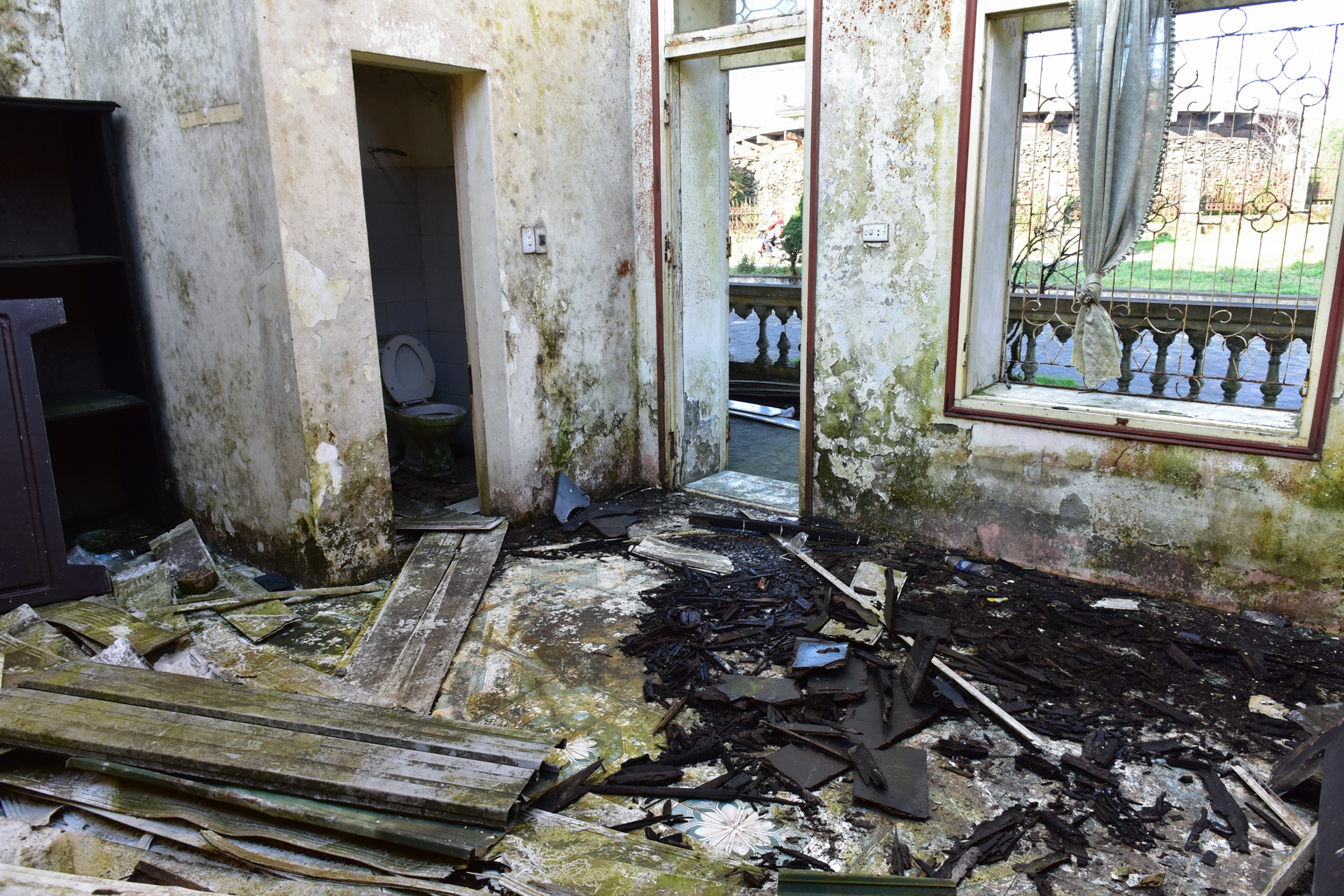 nha nghi bo hoang tren dinh Mau Son anh 11