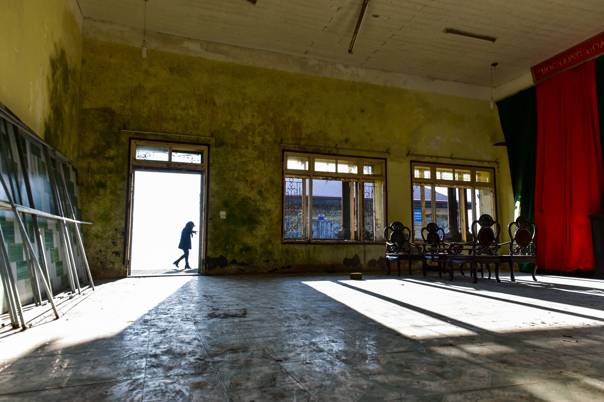 nha nghi bo hoang tren dinh Mau Son anh 12