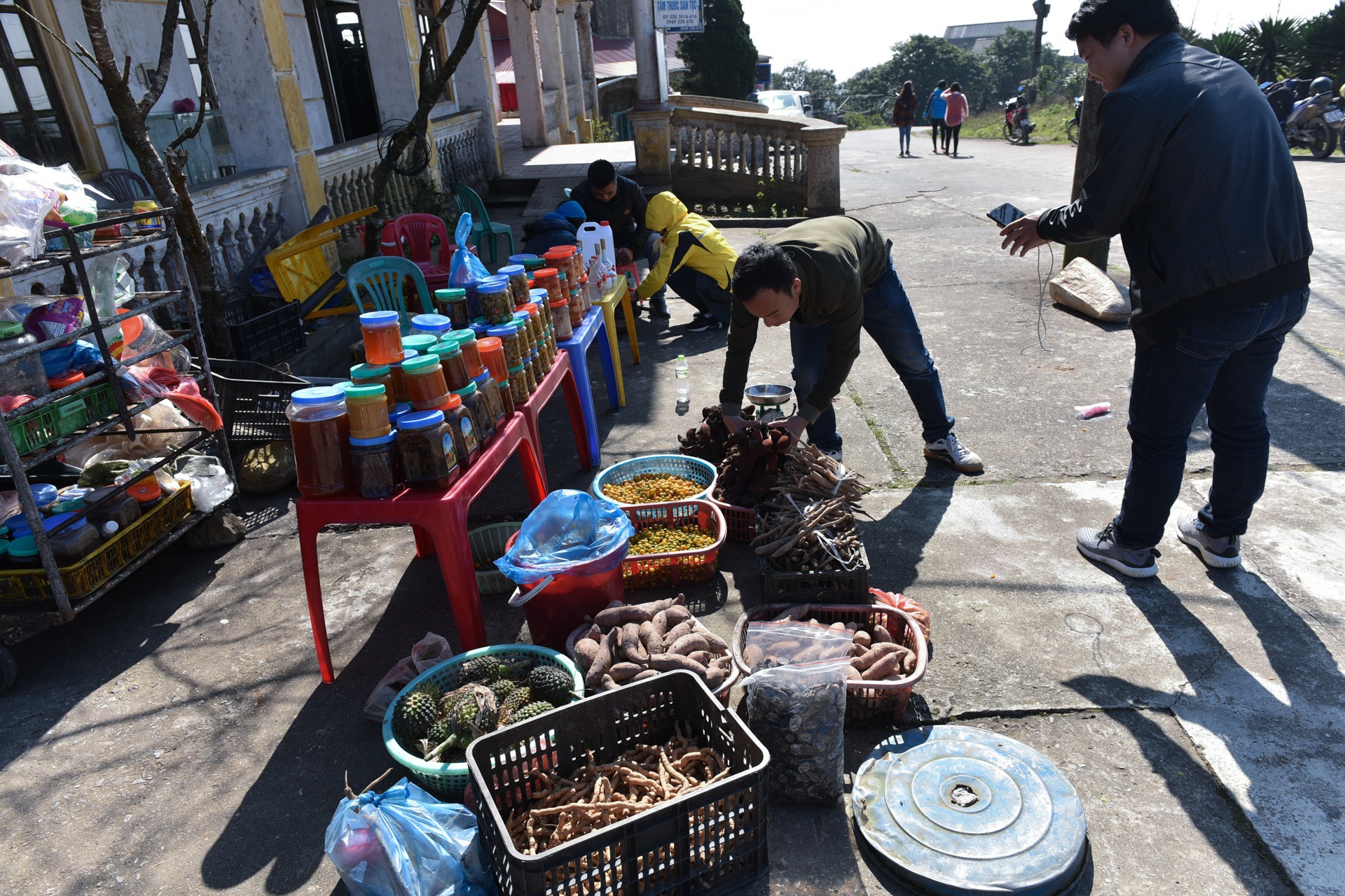 nha nghi bo hoang tren dinh Mau Son anh 2