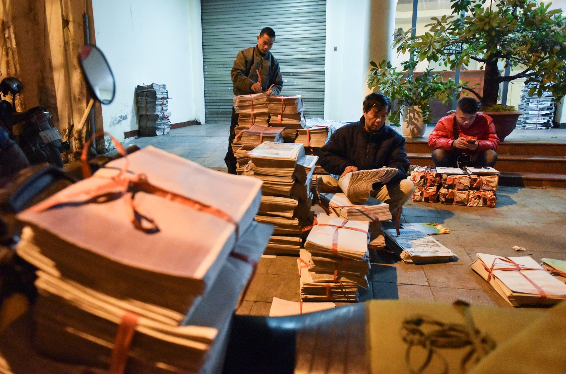 Muu sinh trong dem dong Ha Noi anh 12