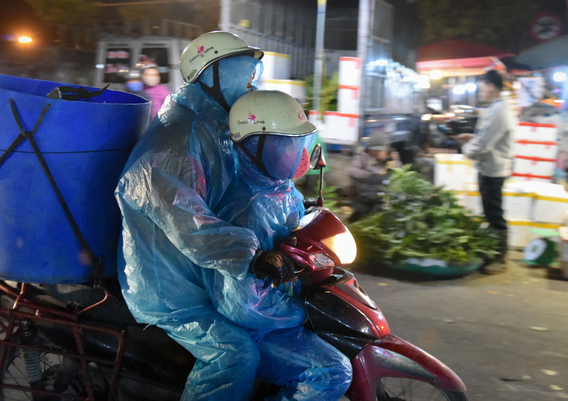 Muu sinh trong dem dong Ha Noi anh 13