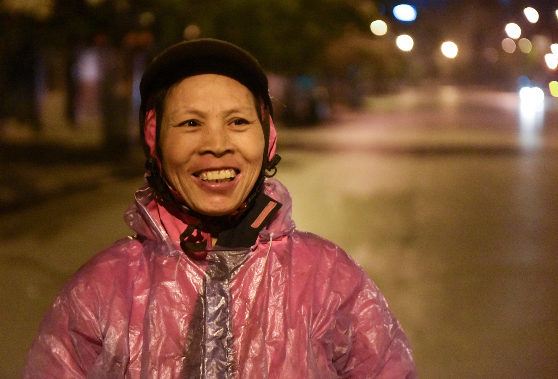 Muu sinh trong dem dong Ha Noi anh 5