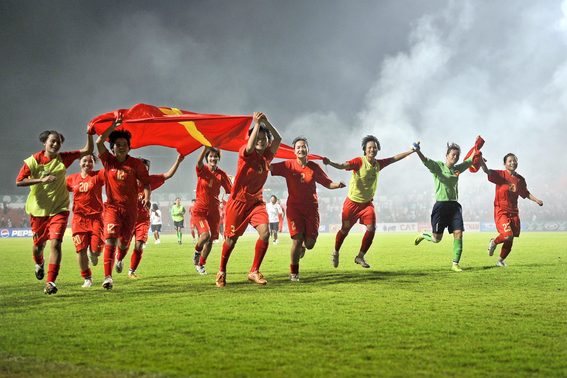 Hoa hau Hoan vu Dayana Mendoza anh 1