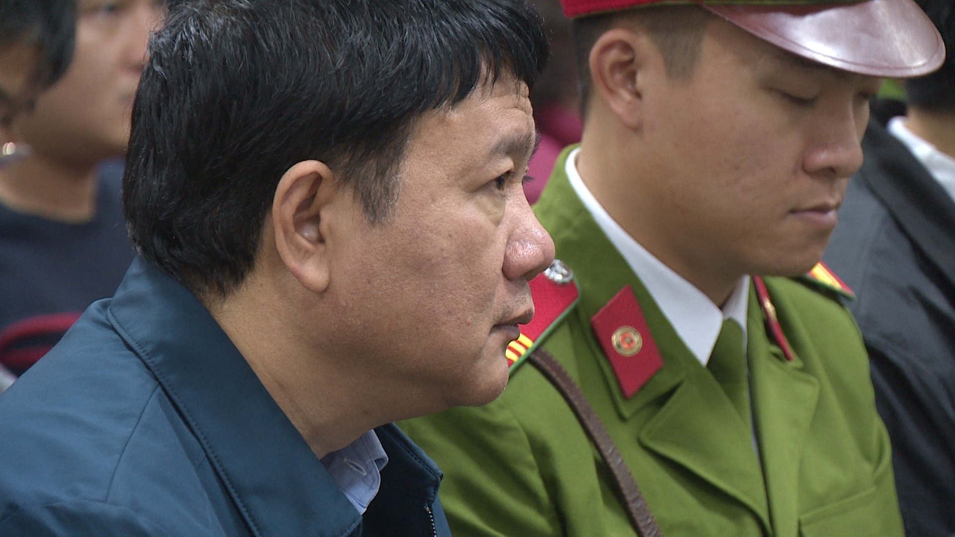 Ong Dinh La Thang noi gi ve trach nhiem cua minh khi xay ra sai pham? hinh anh