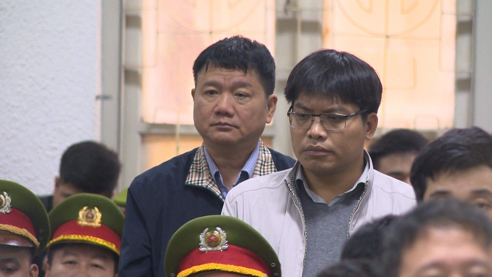 Dinh La Thang phai den bu thiet hai 30 ty dong hinh anh