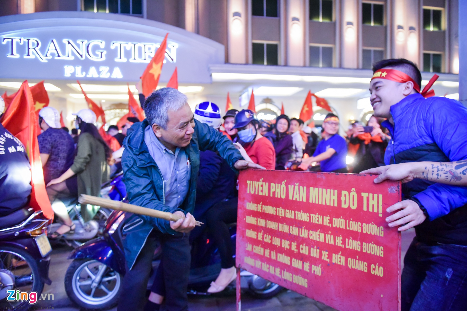 nhac cu tu che an mung chien thang anh 10