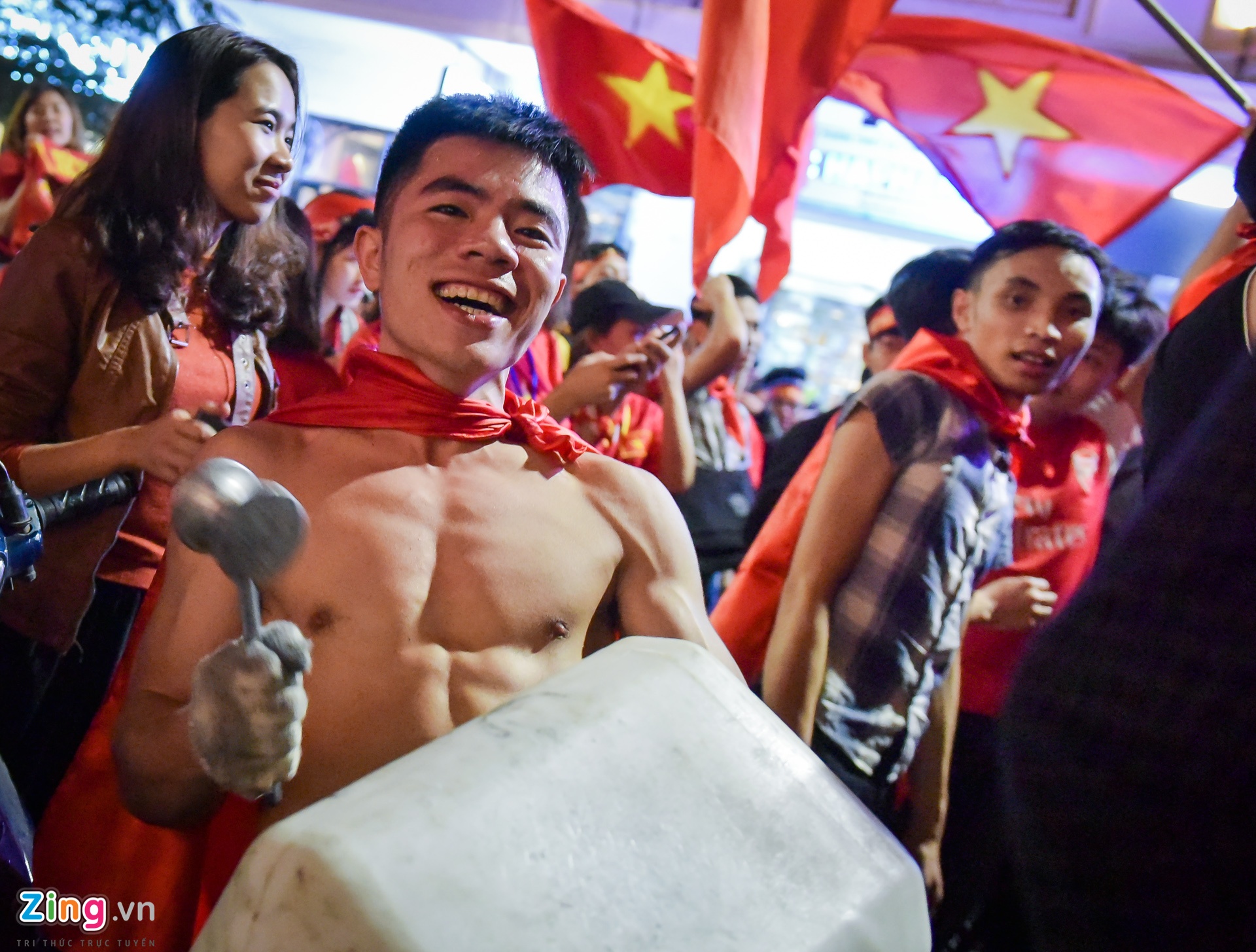 nhac cu tu che an mung chien thang anh 11