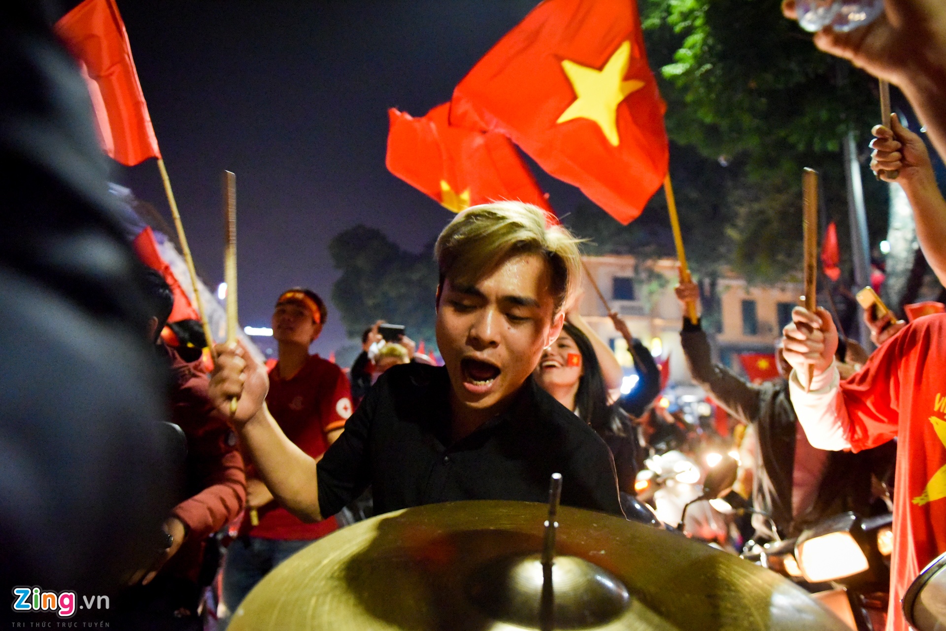 nhac cu tu che an mung chien thang anh 13